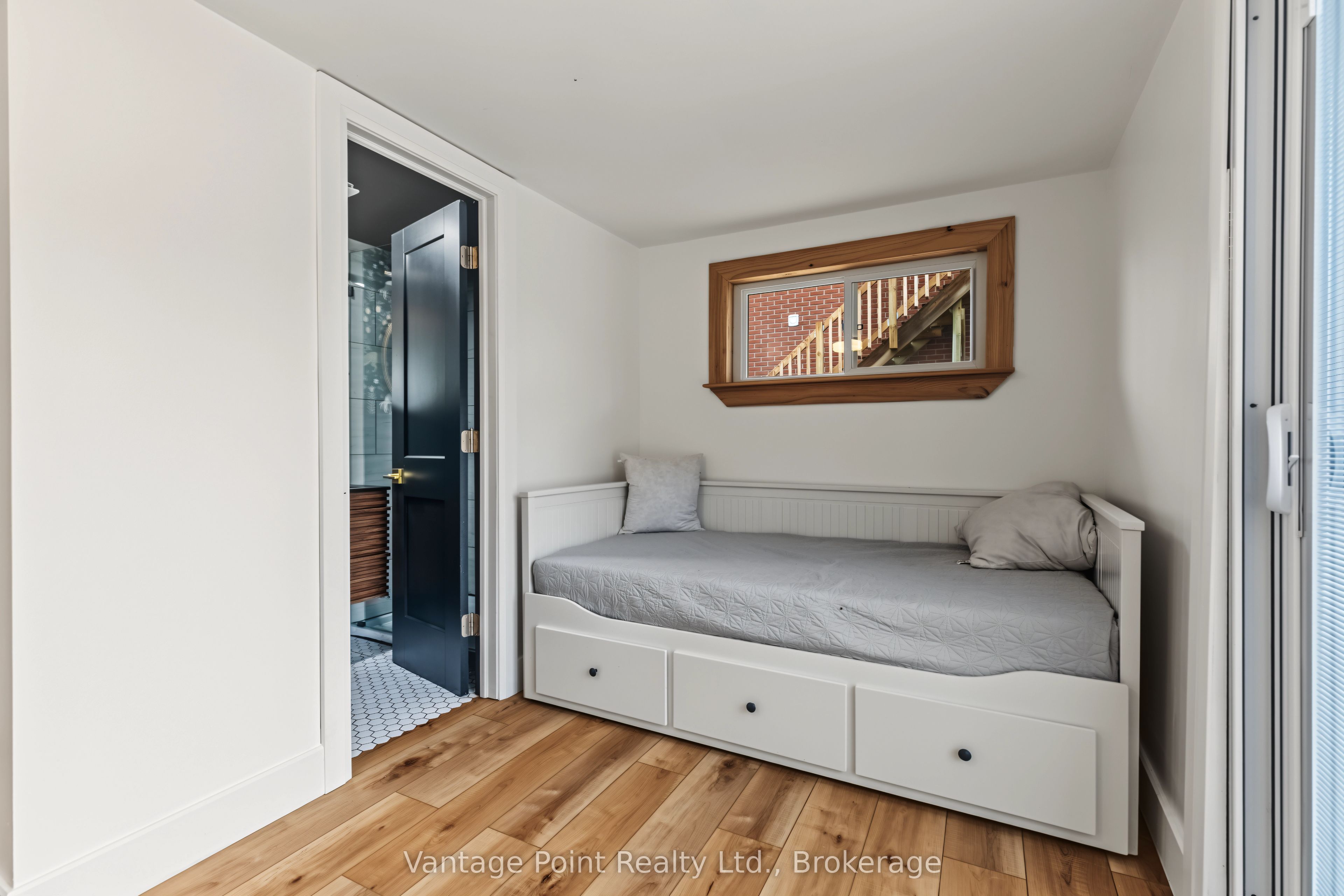 794097 124 Grey Road Property Photo 26