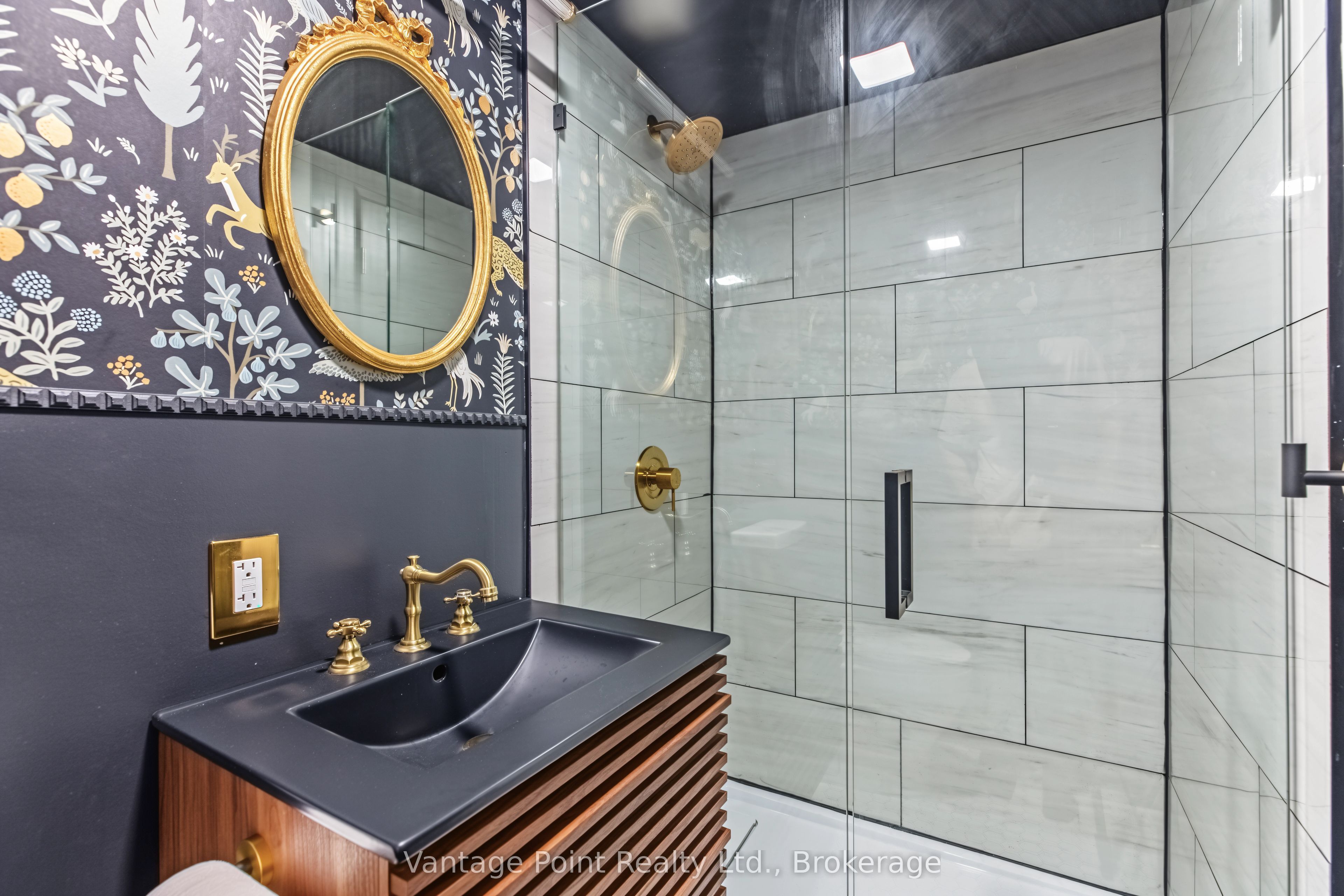 794097 124 Grey Road Property Photo 28