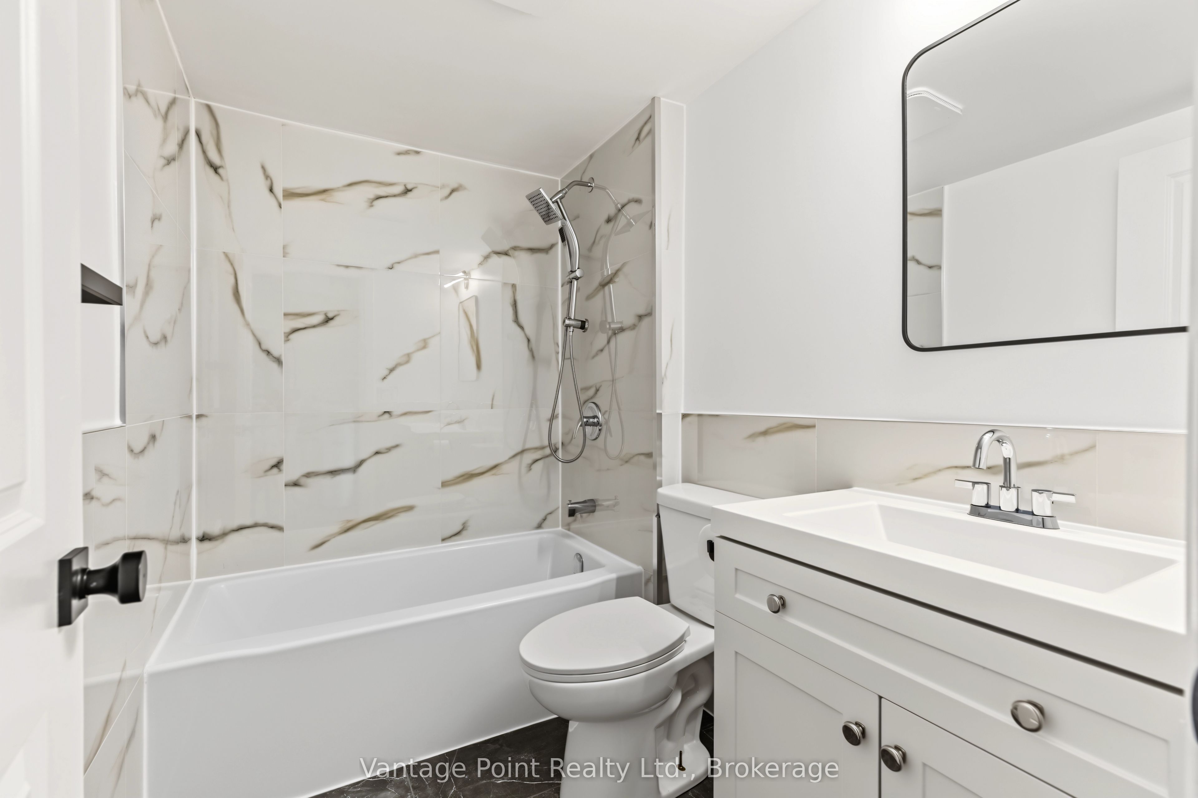 794097 124 Grey Road Property Photo 29
