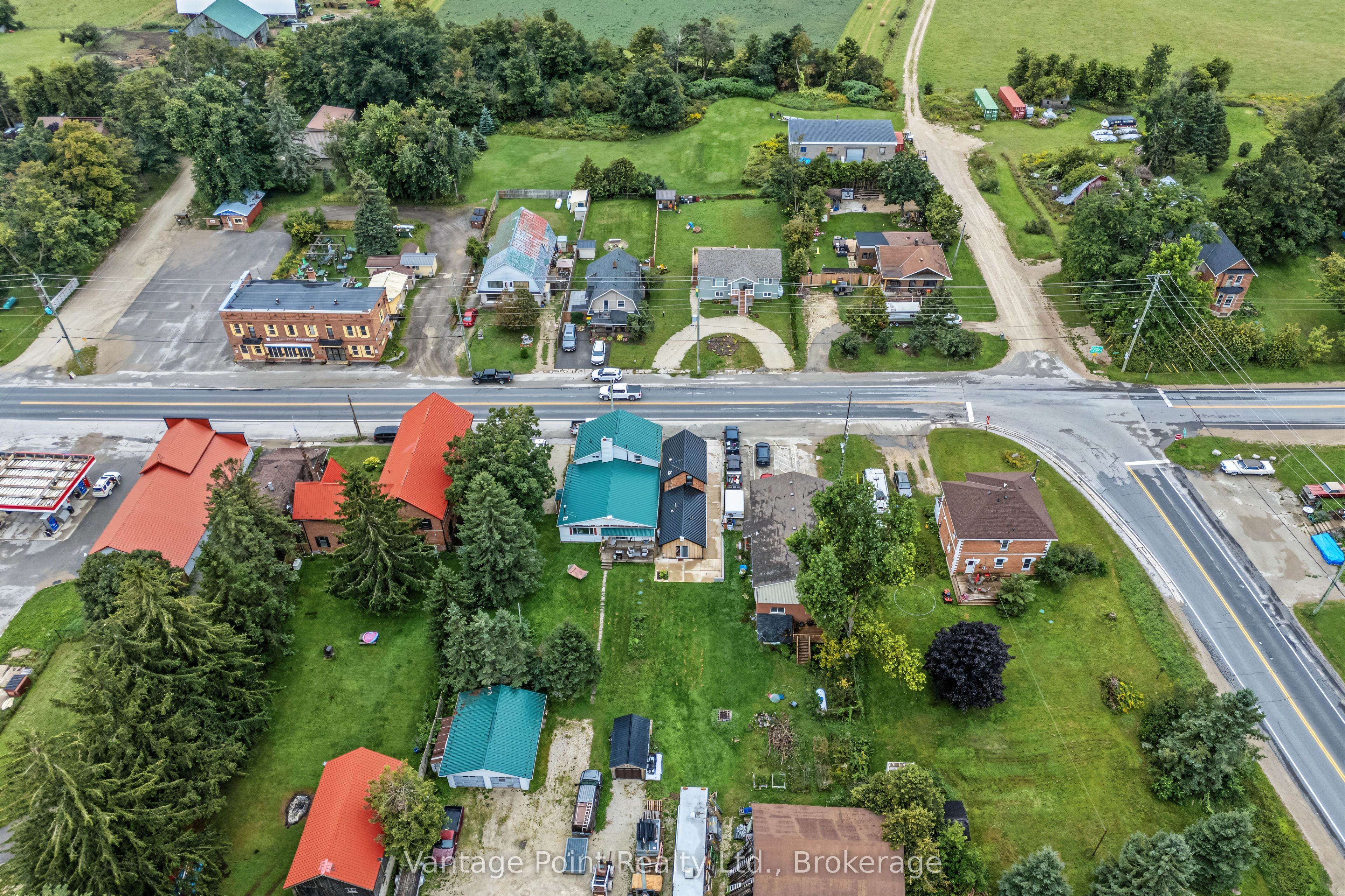 794097 124 Grey Road Property Photo 39