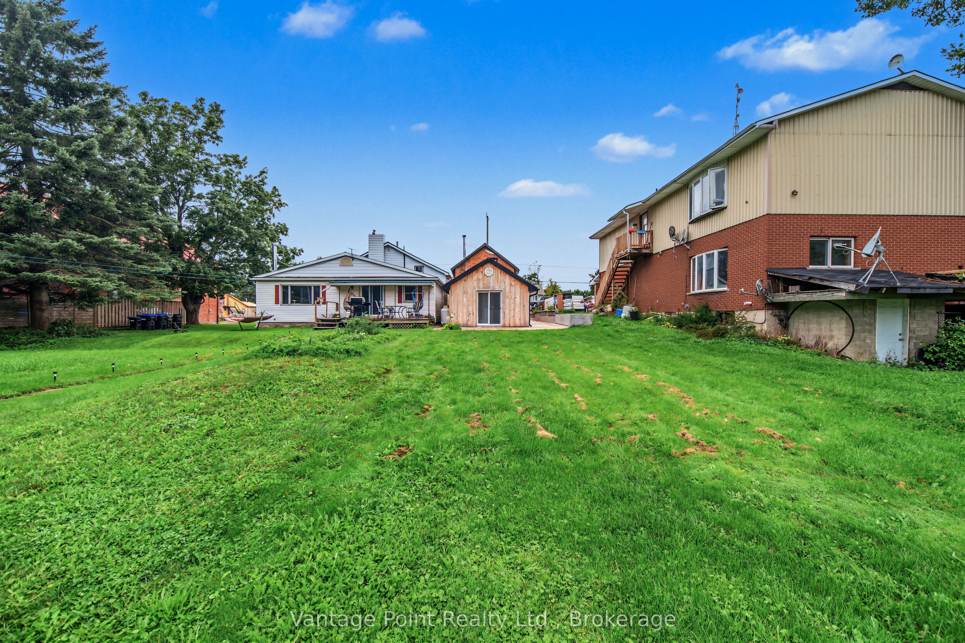 794097 124 Grey Road Property Photo 46
