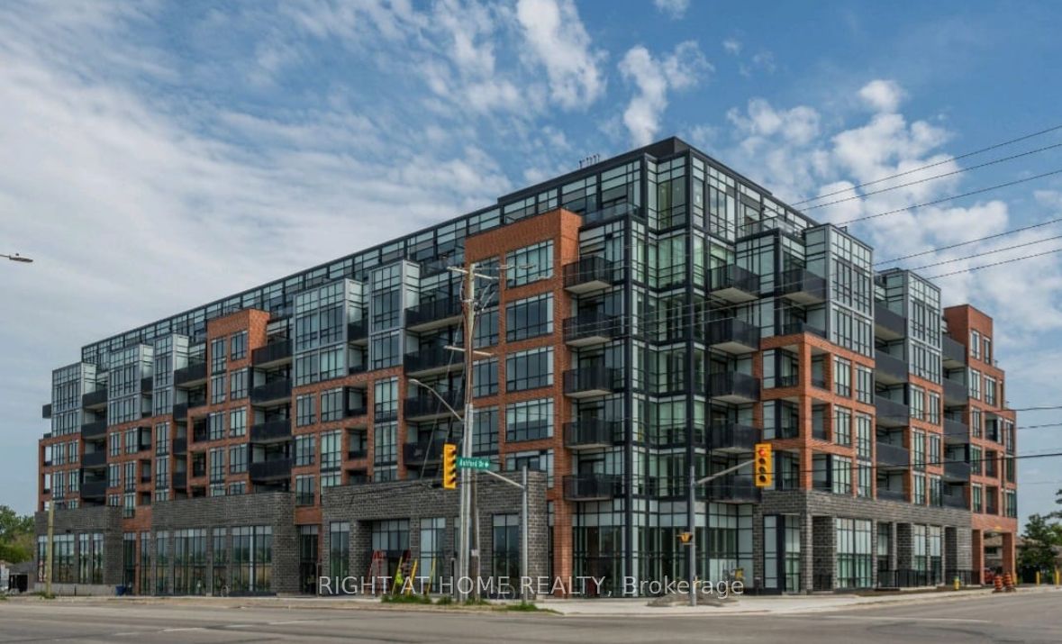 681 E Yonge Street E 612 Property Photo 23