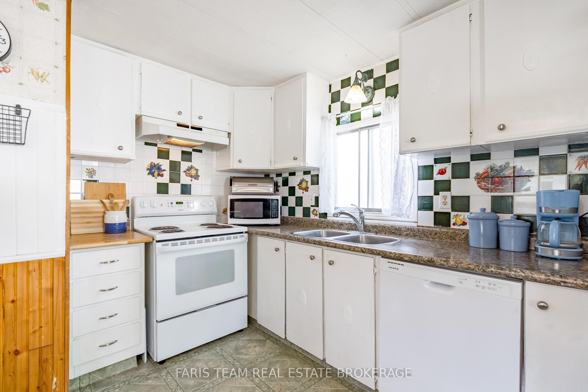 4118 Ash Crescent Property Photo 6