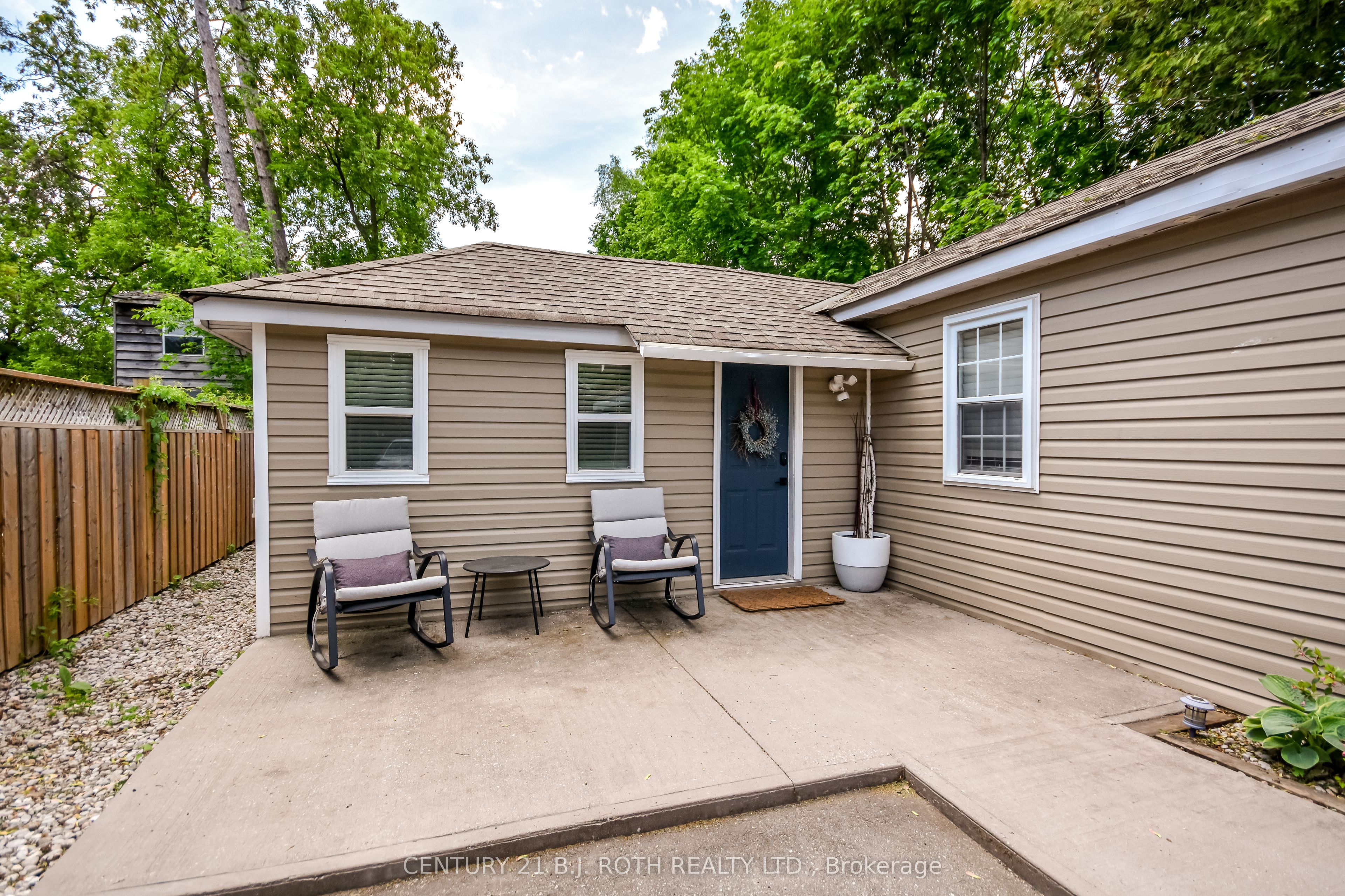 203 Southview Road Property Photo 4