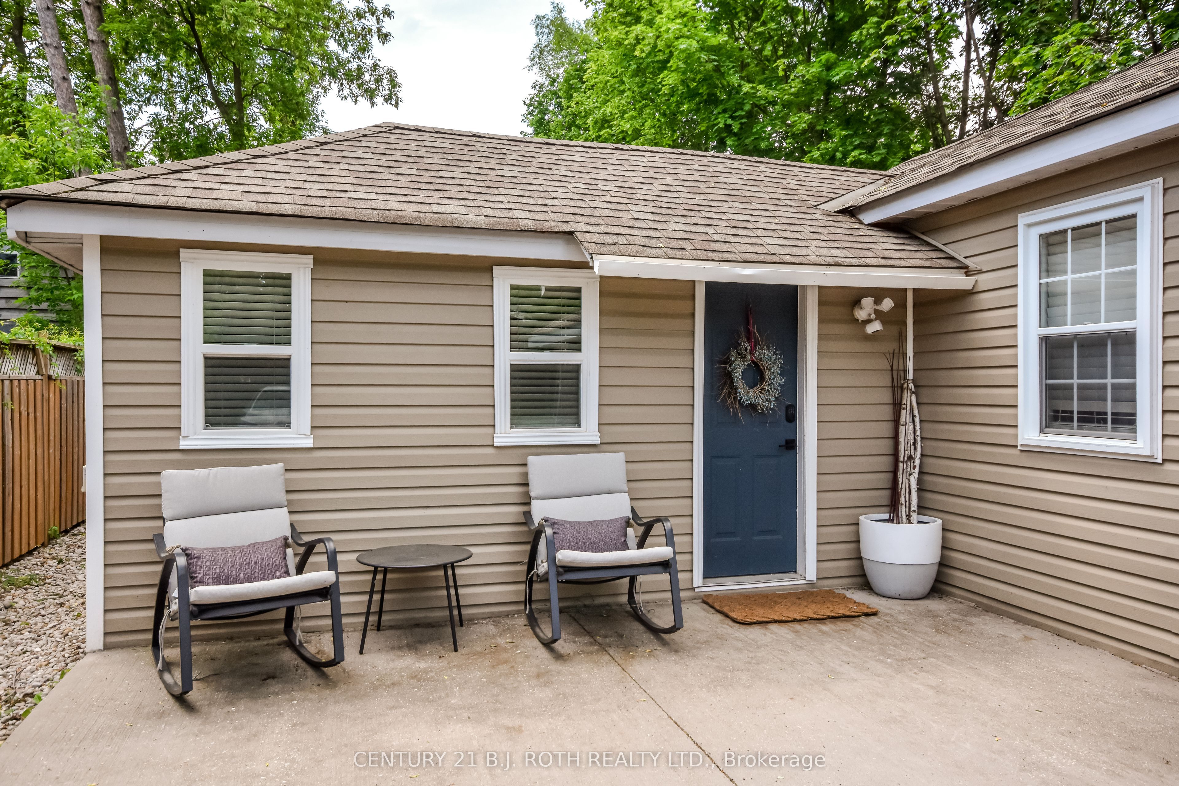 203 Southview Road Property Photo 5
