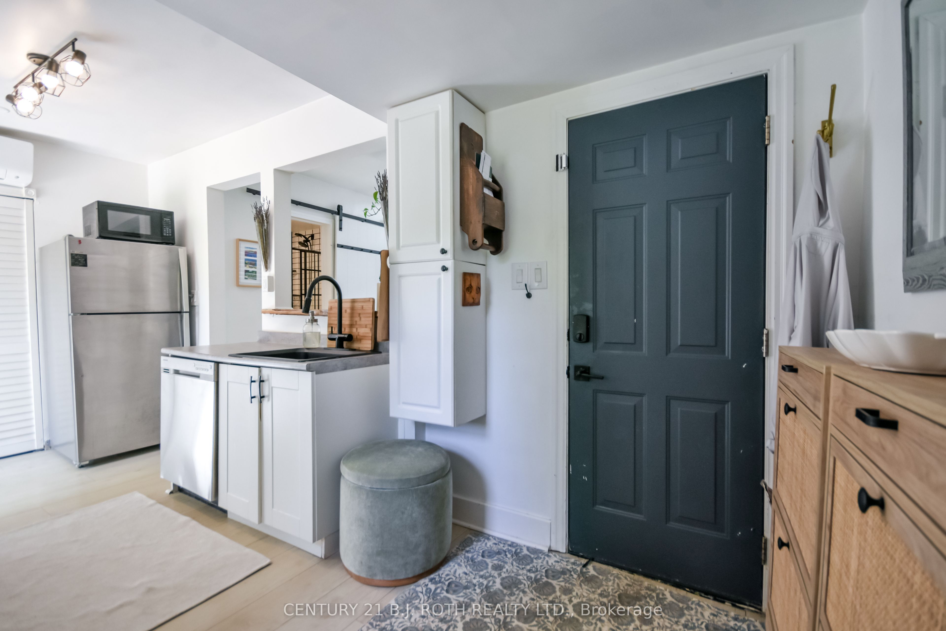 203 Southview Road Property Photo 6