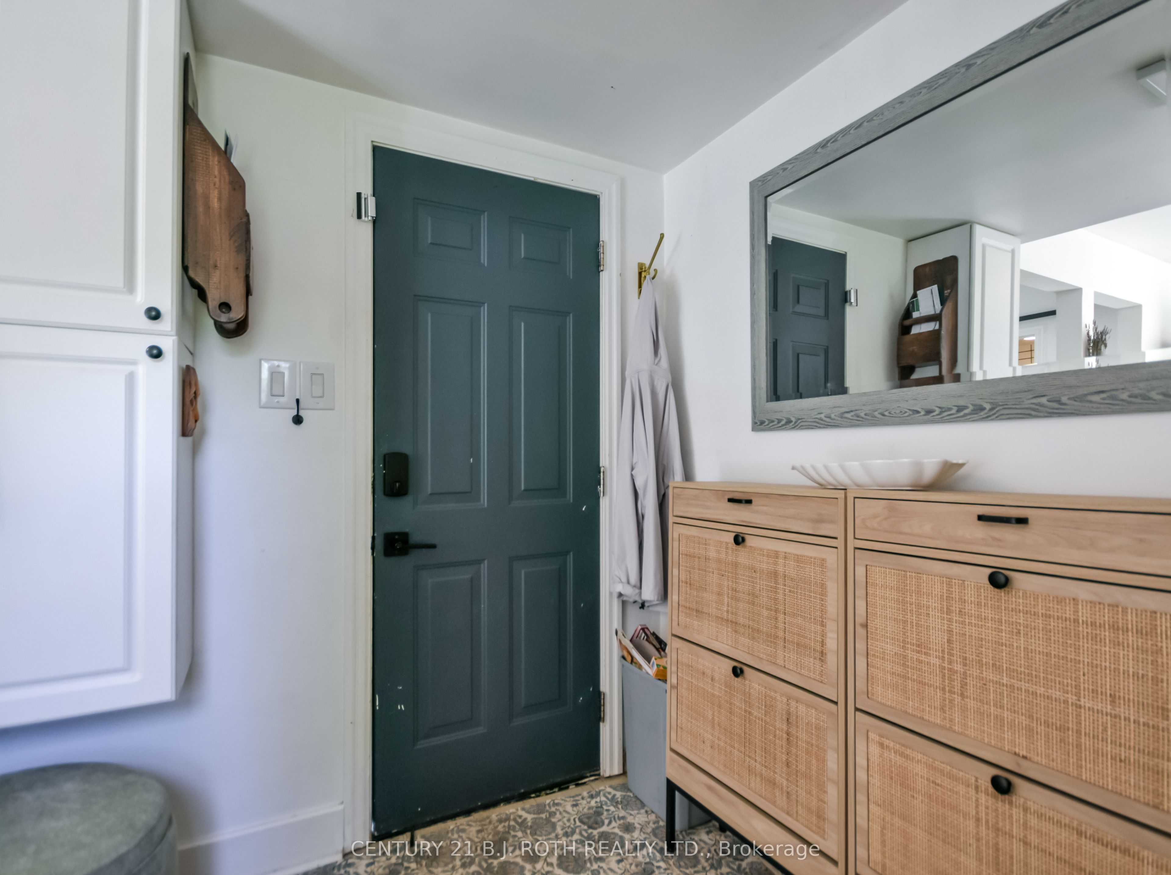 203 Southview Road Property Photo 7