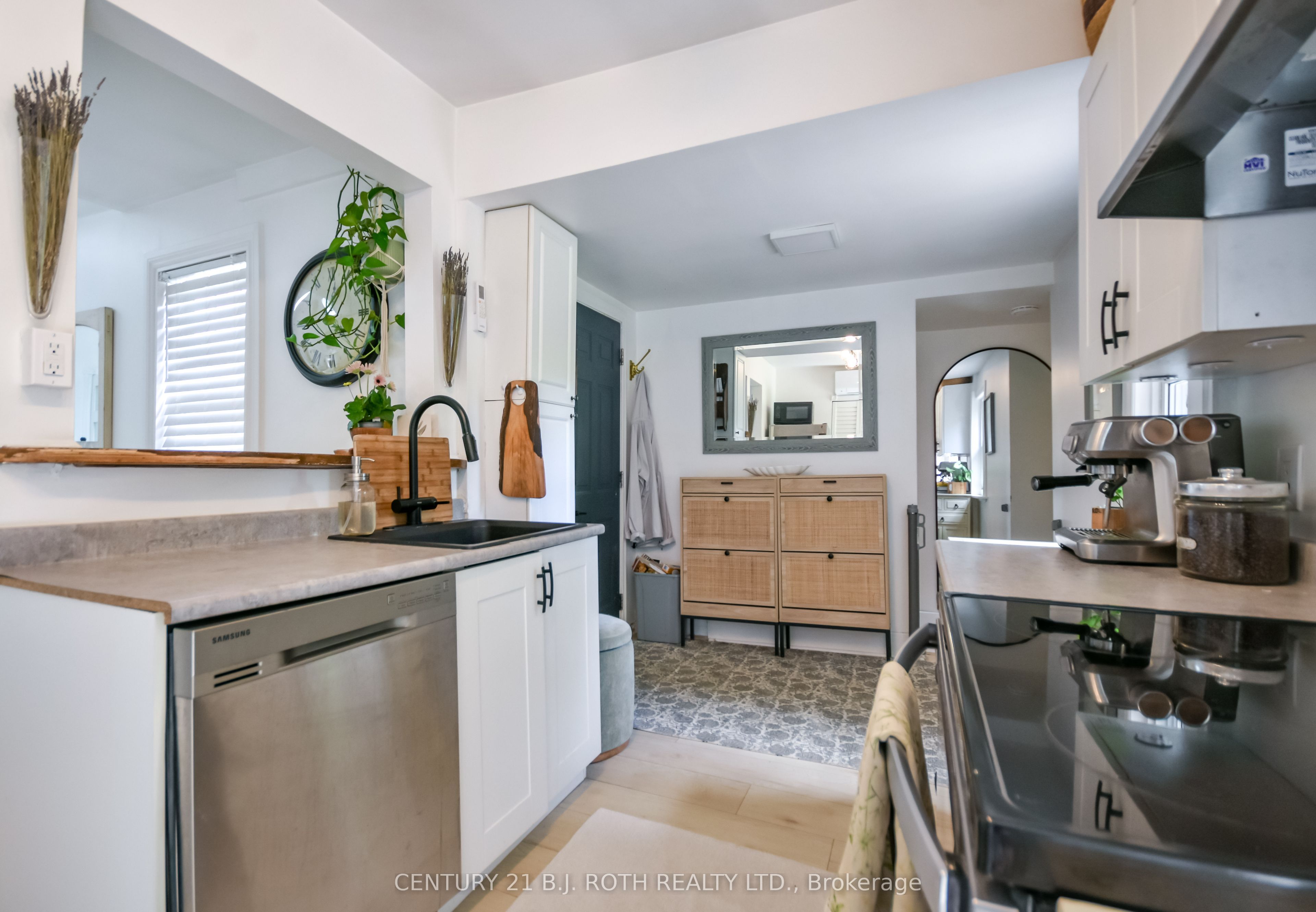 203 Southview Road Property Photo 11