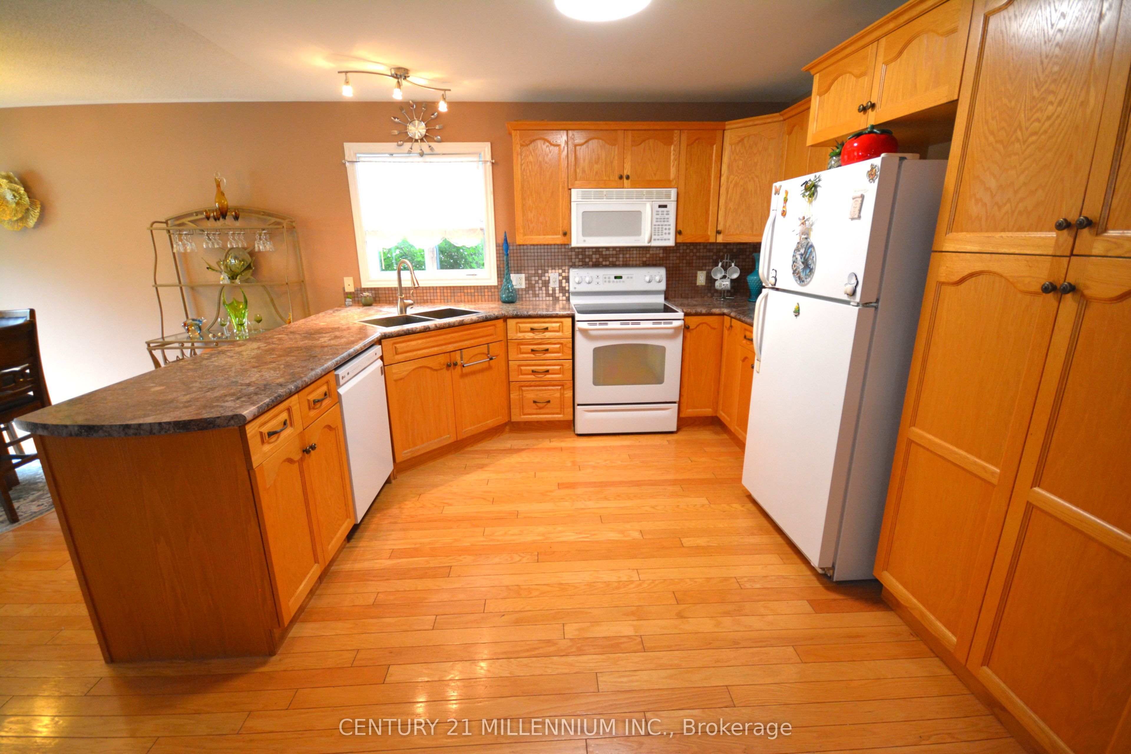 70 Pennsylvania Ave Property Photo 6