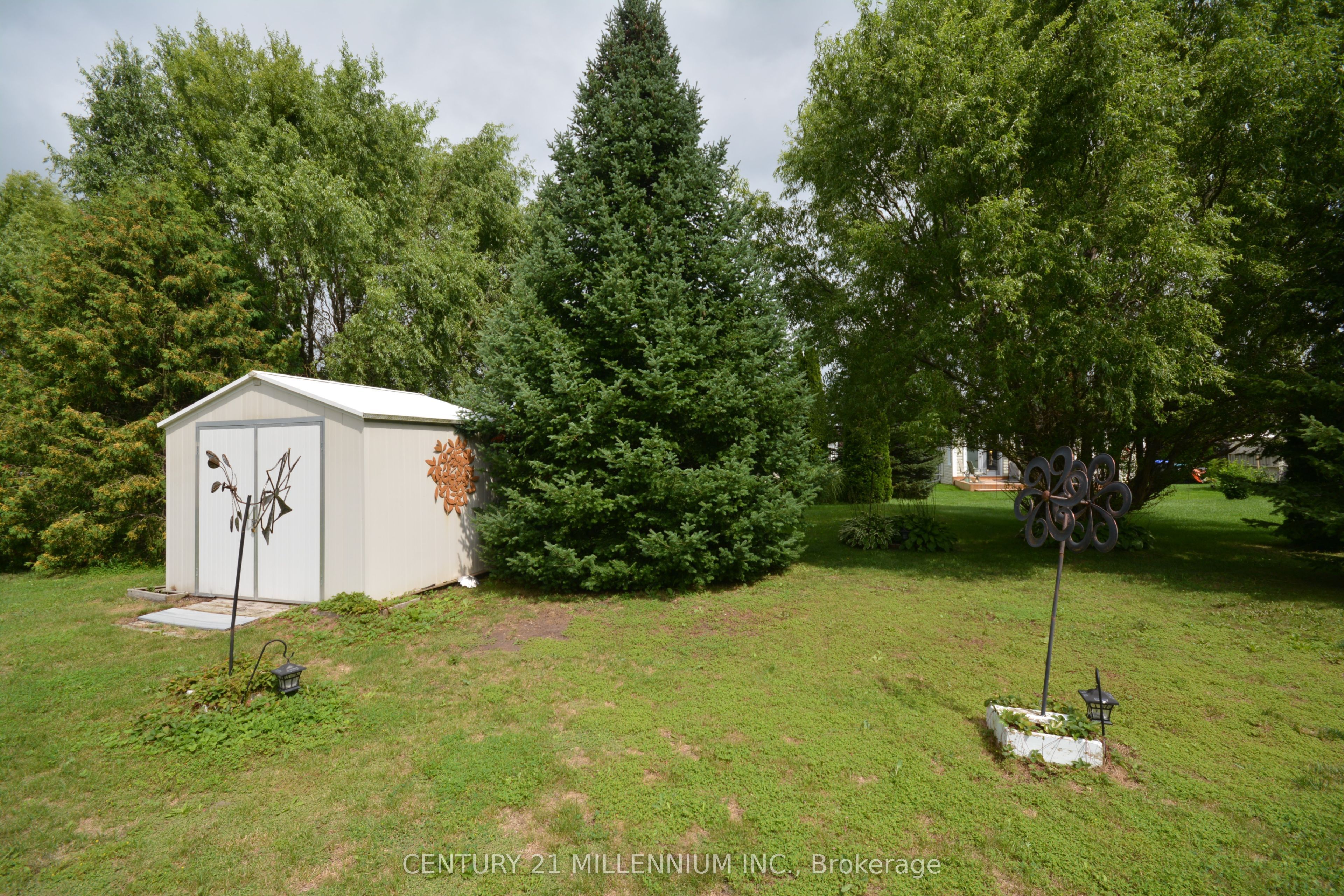 70 Pennsylvania Ave Property Photo 24