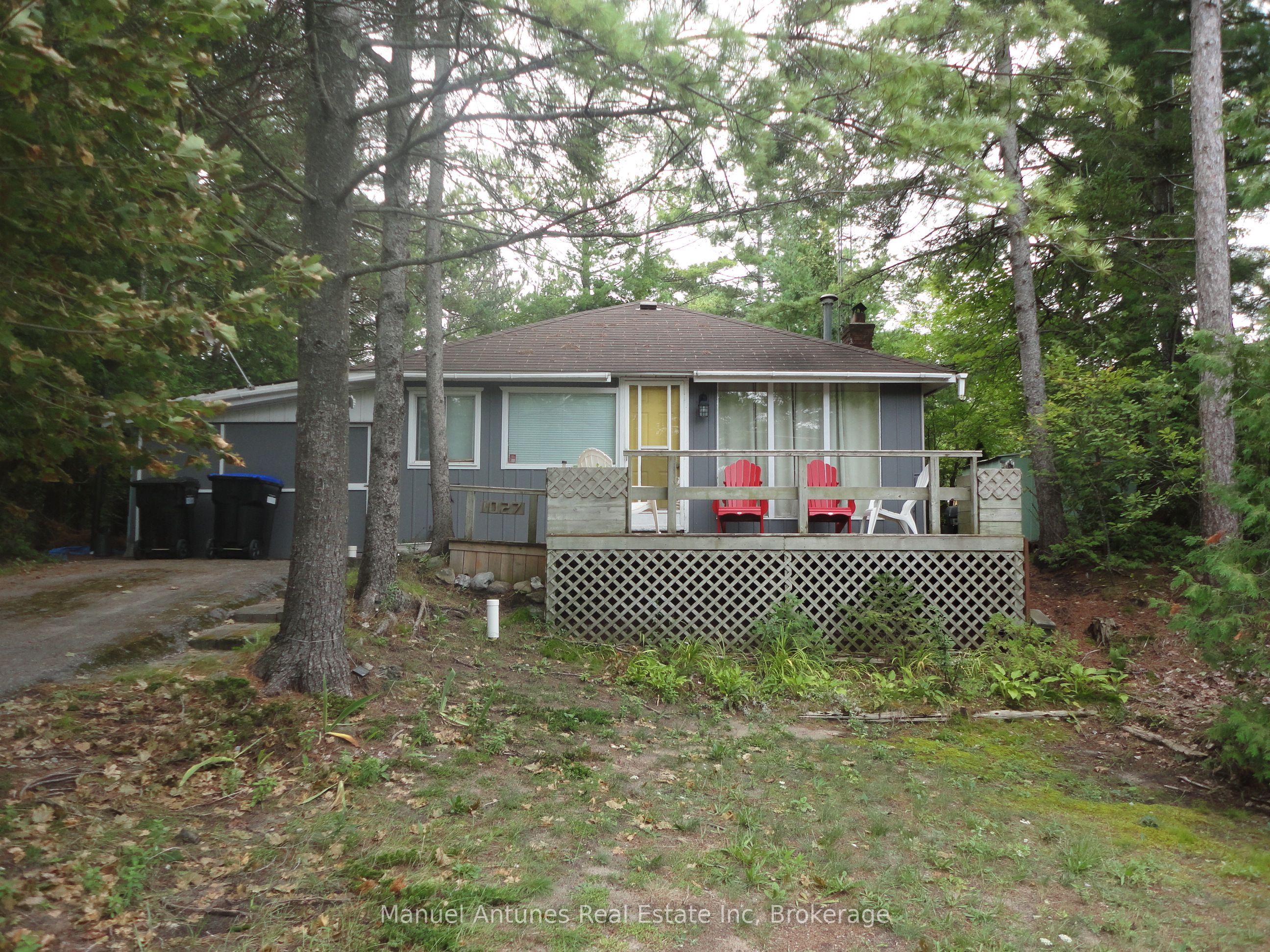 1027 River Road E Property Photo 1