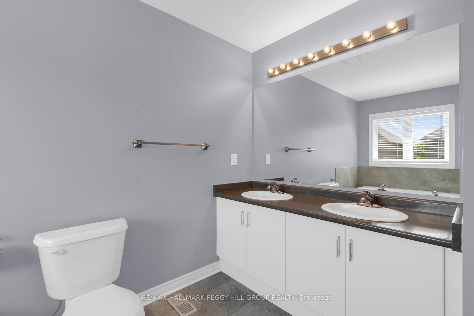 55 Forsyth Crescent Property Photo 10