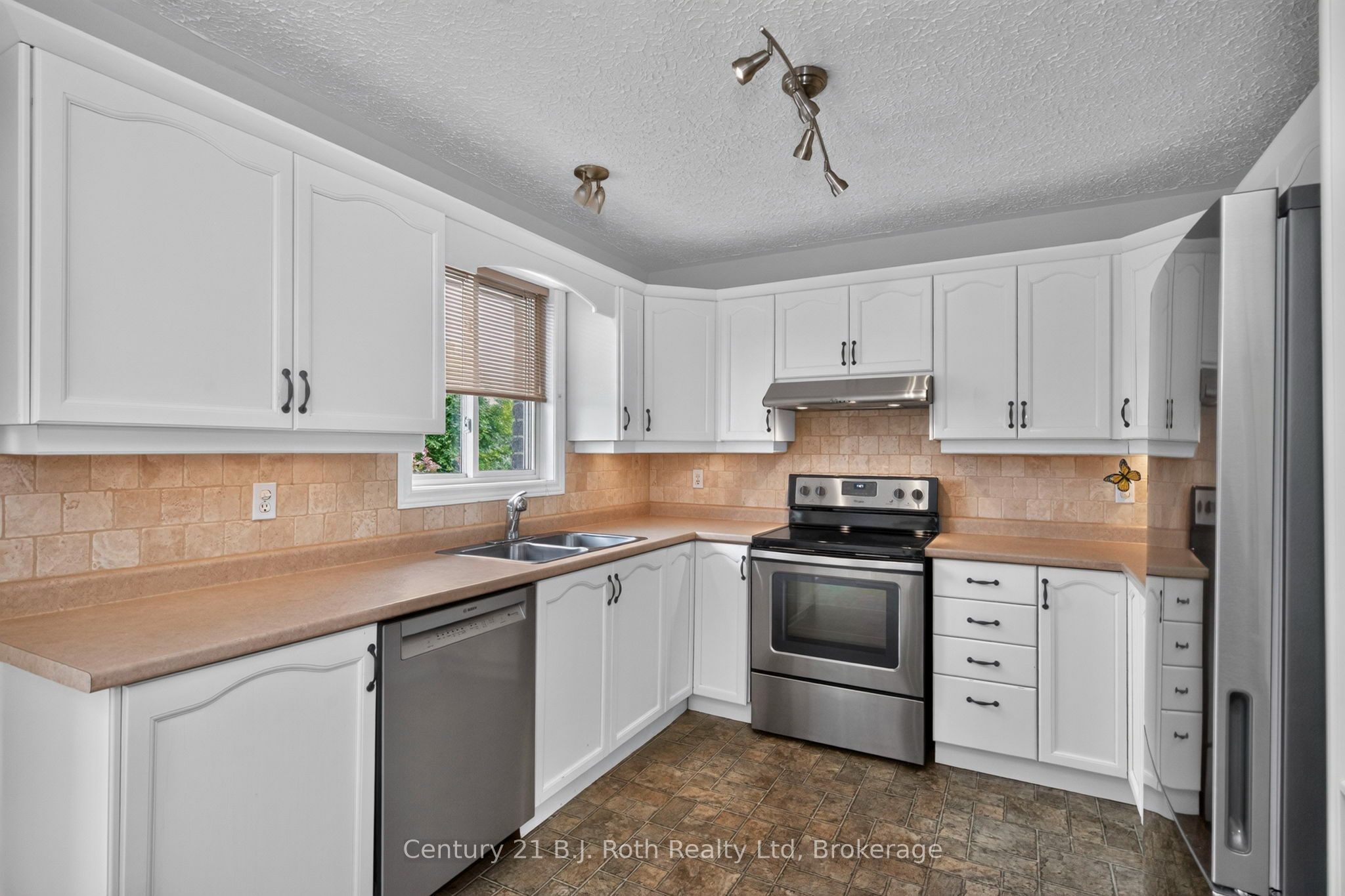 13 Charles Street Property Photo 9