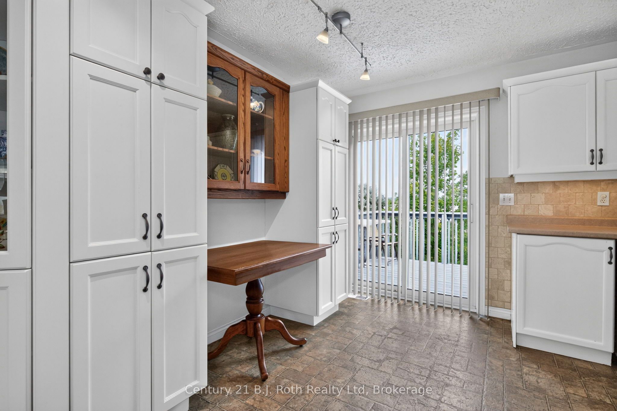 13 Charles Street Property Photo 10