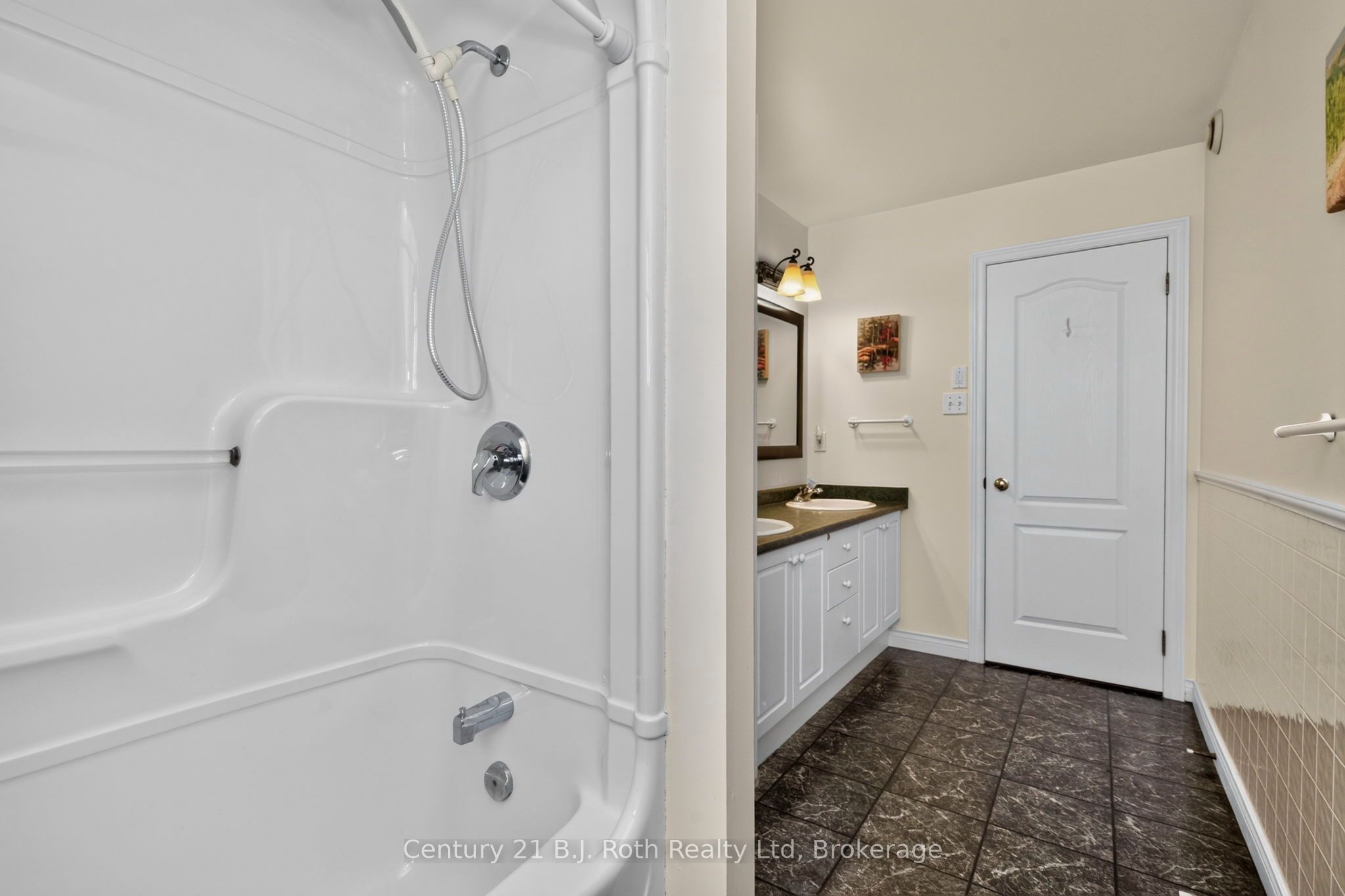 13 Charles Street Property Photo 20