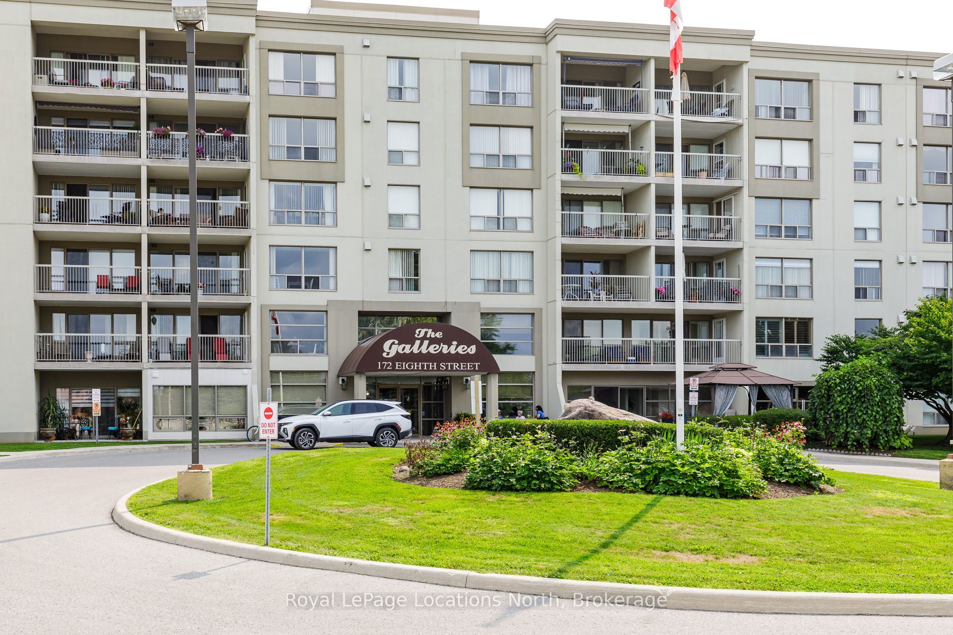 172 Eighth Street 406 Property Photo 1