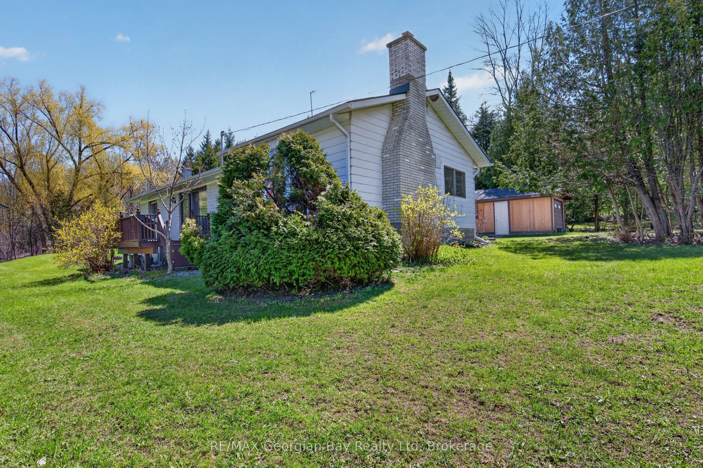 2407 Rumney Road Property Photo 1