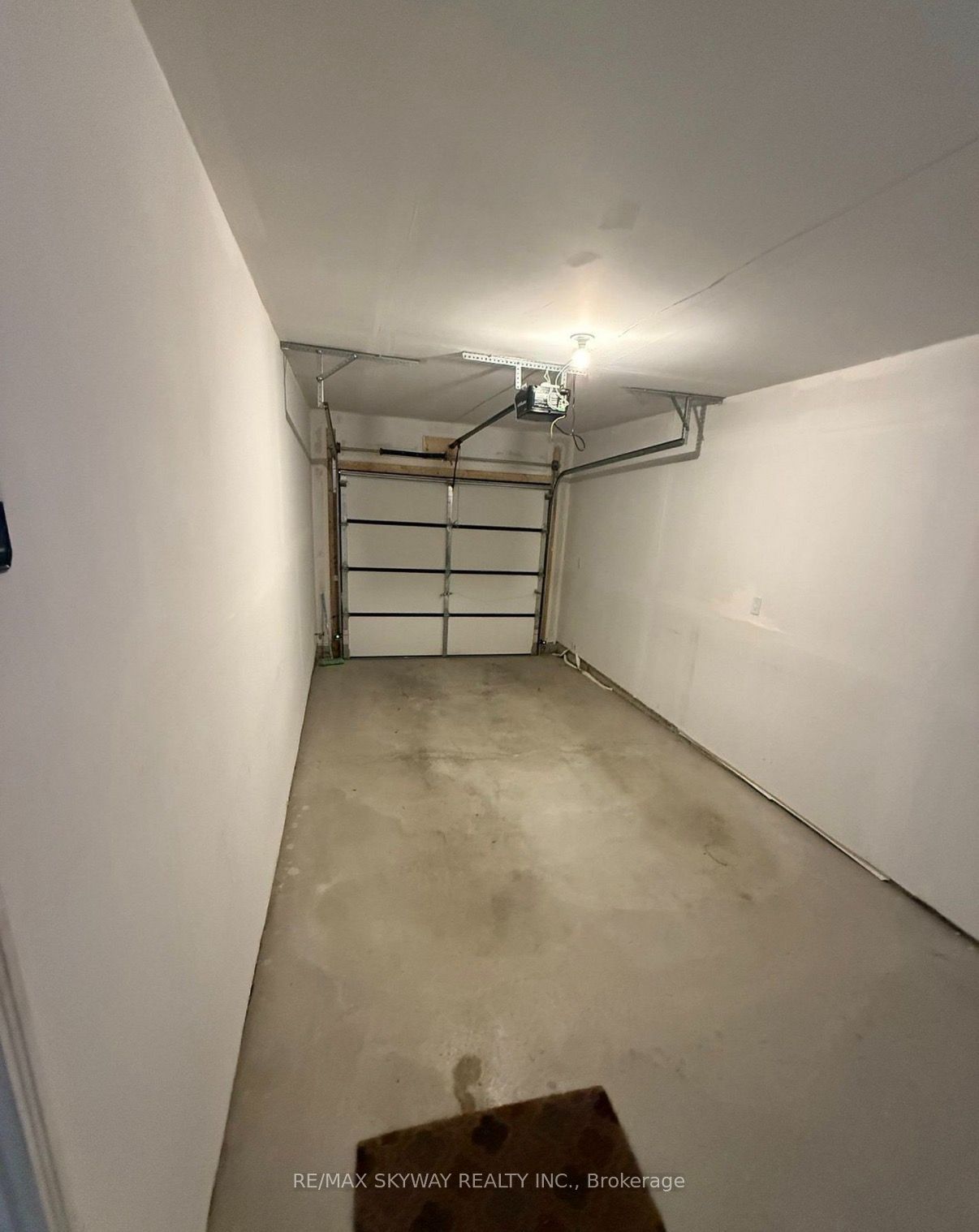 10 Blue Forest Crescent Property Photo 17