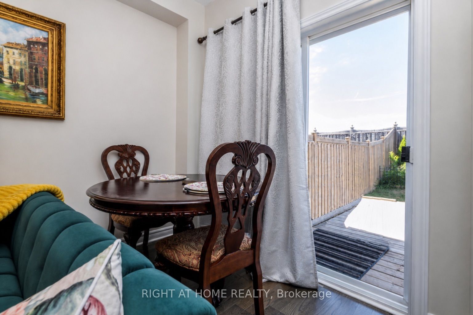 92 Pearcey Crescent Property Photo 5