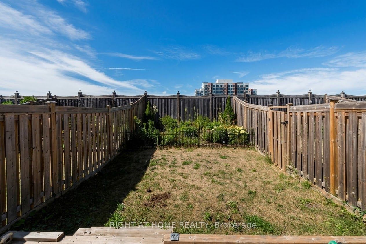 92 Pearcey Crescent Property Photo 13