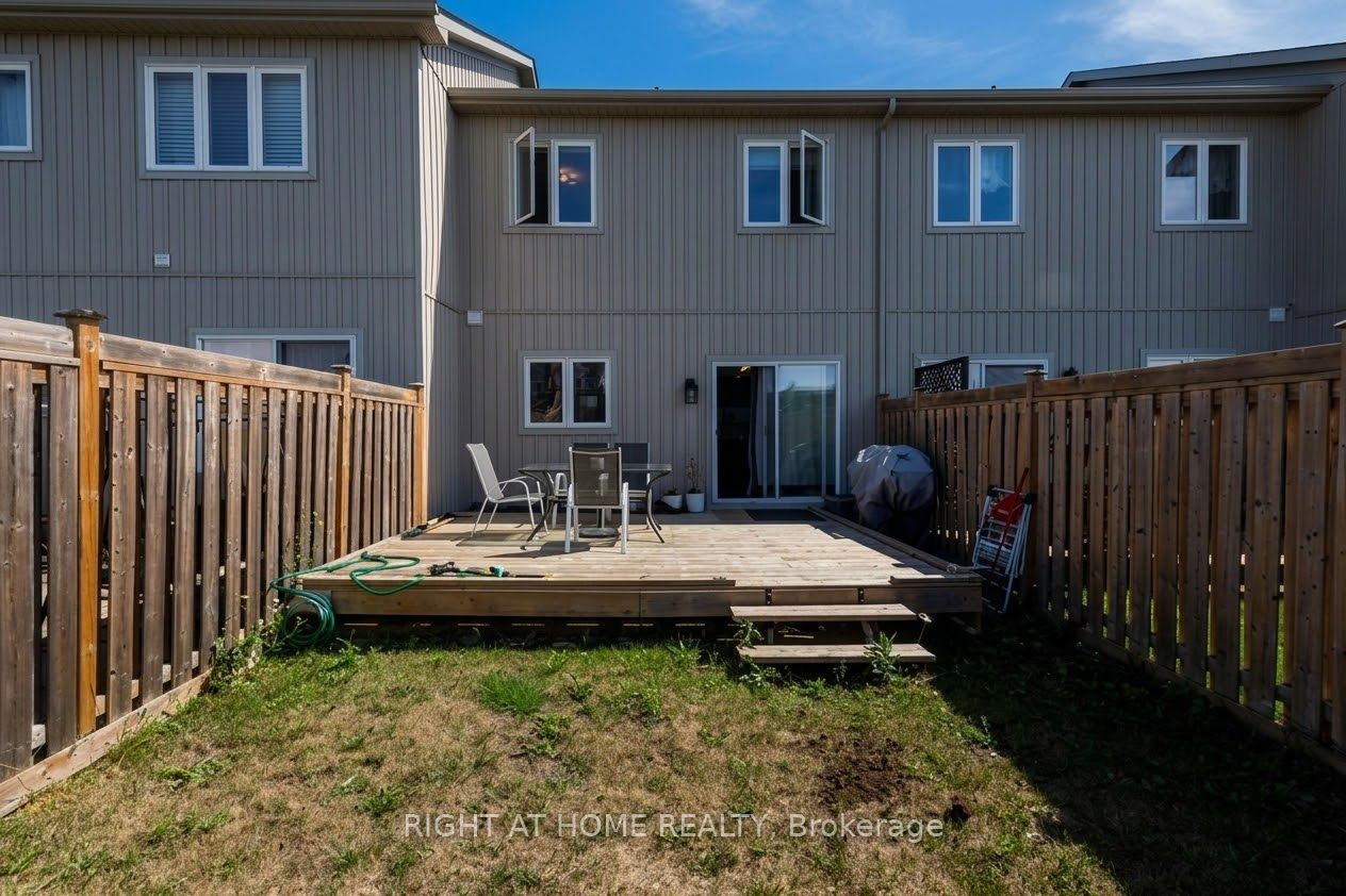 92 Pearcey Crescent Property Photo 15
