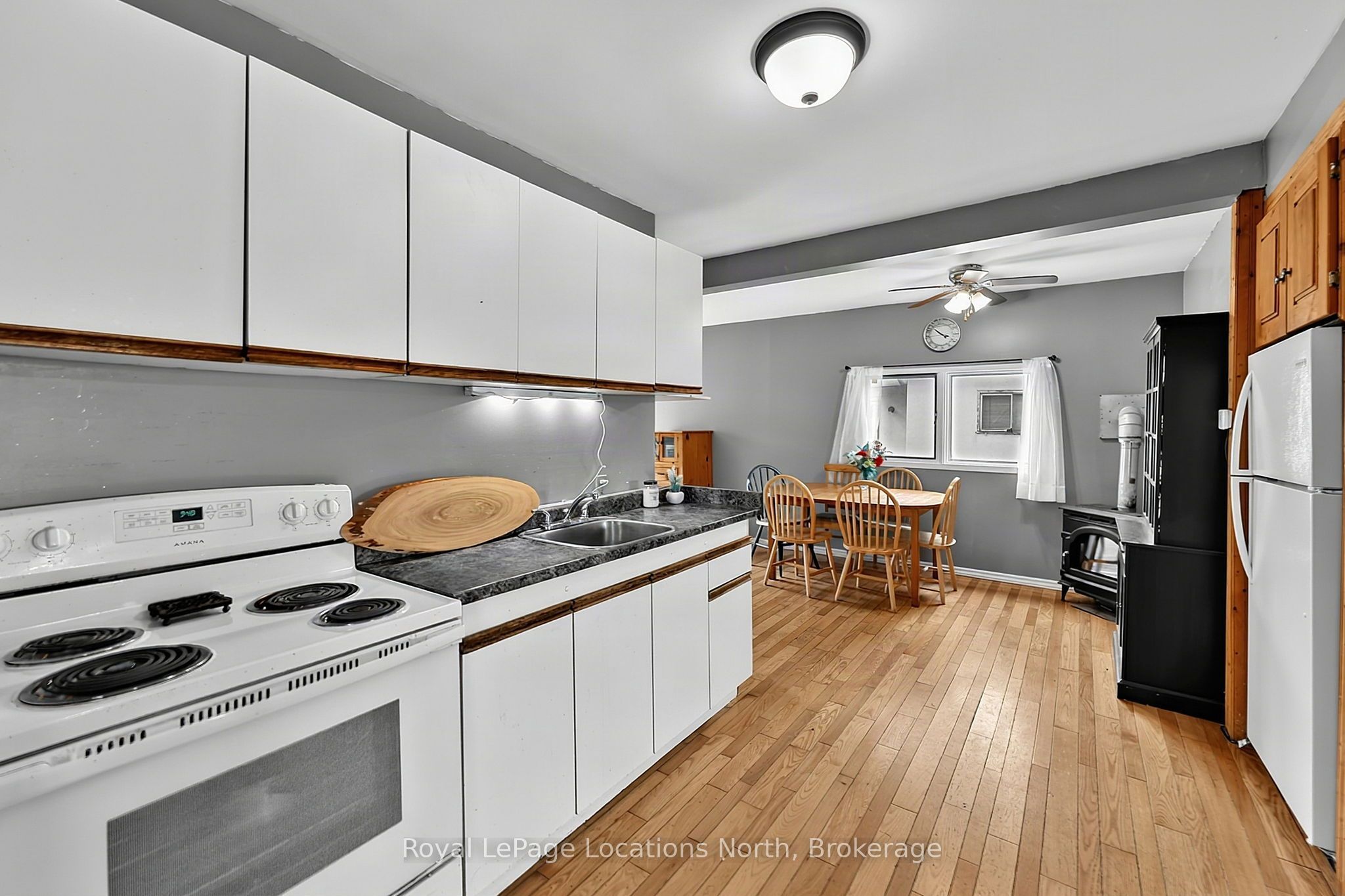 9031 Beachwood Road Property Photo 10