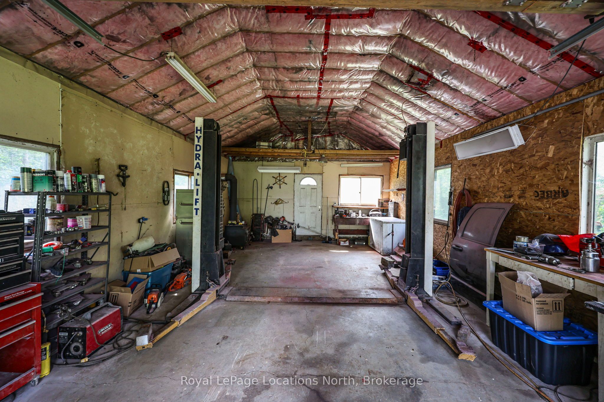 9031 Beachwood Road Property Photo 27