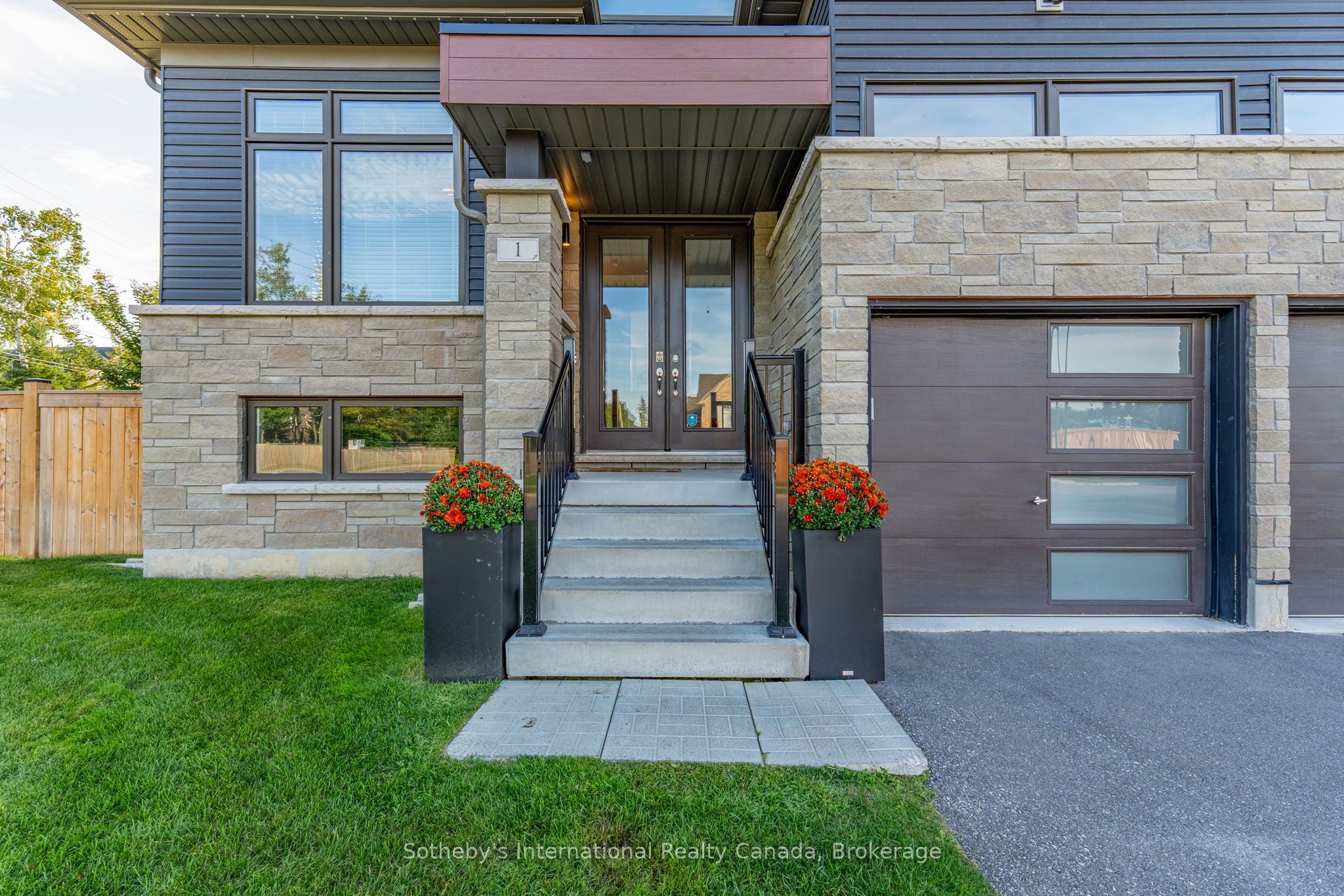 1 Chiara Drive Property Photo 5