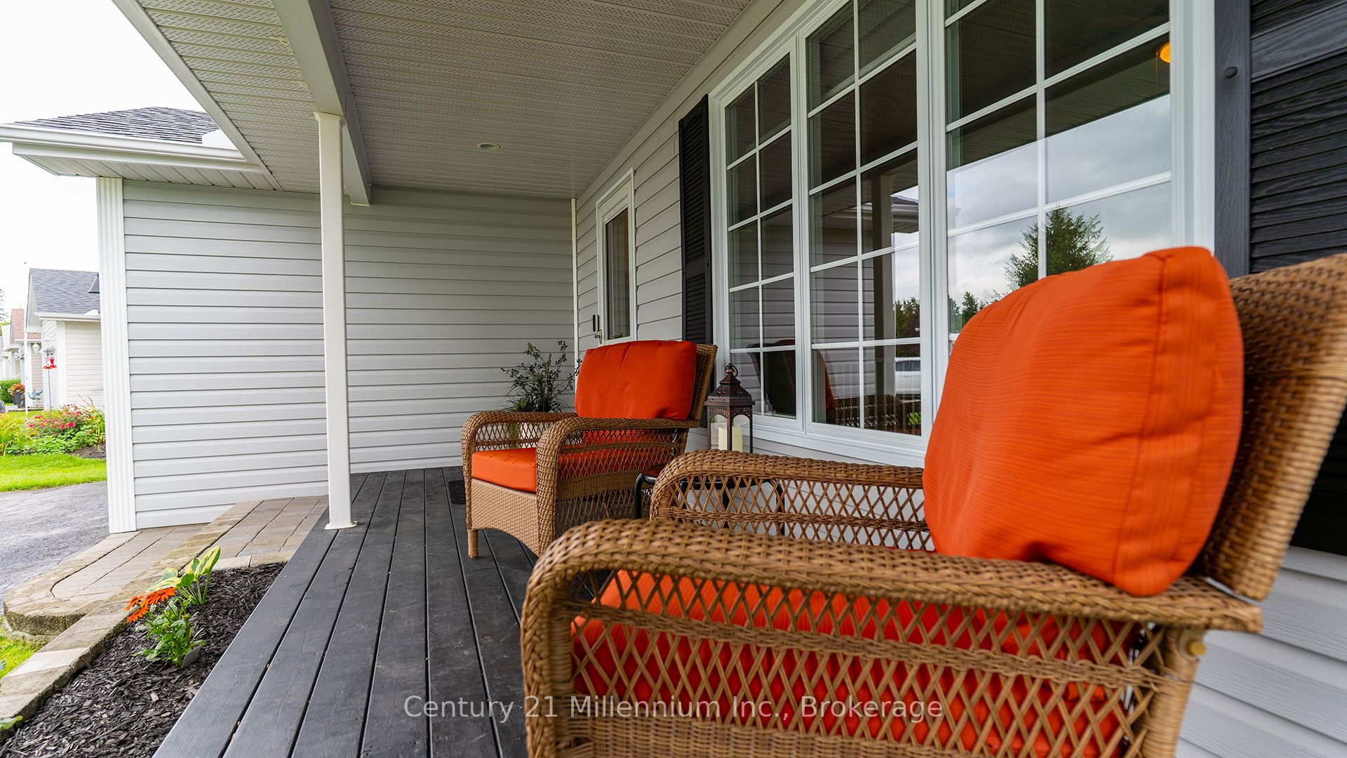 12 Illinois Crescent Property Photo 4