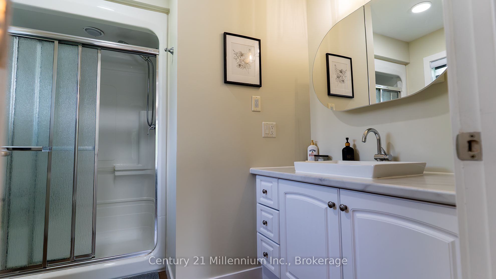 12 Illinois Crescent Property Photo 26