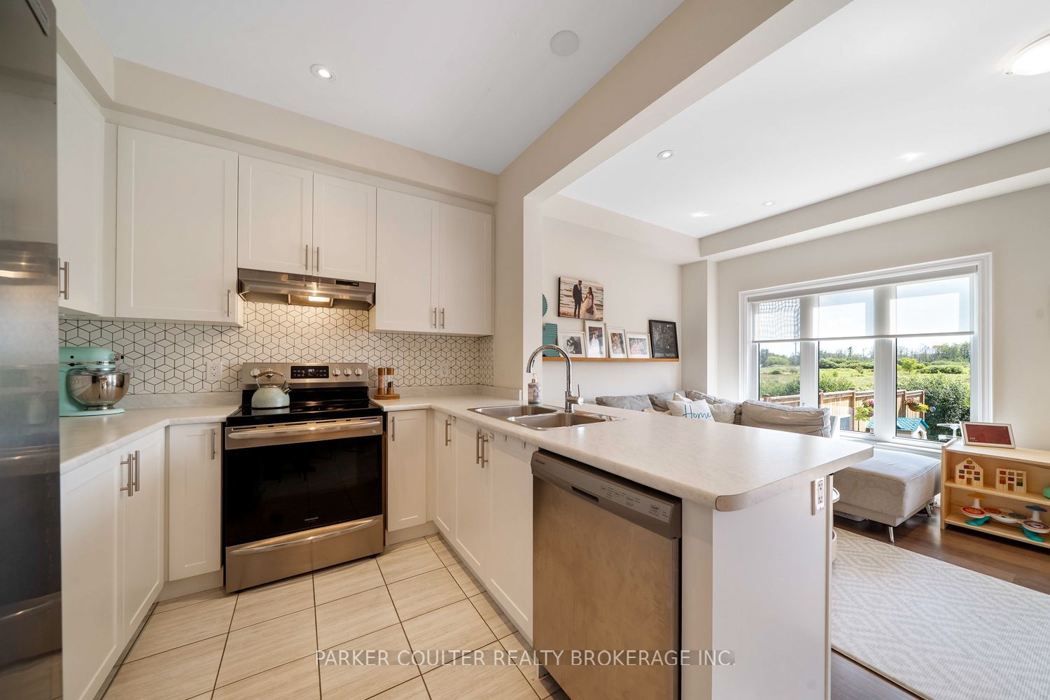 309 Atkinson Street Property Photo 10