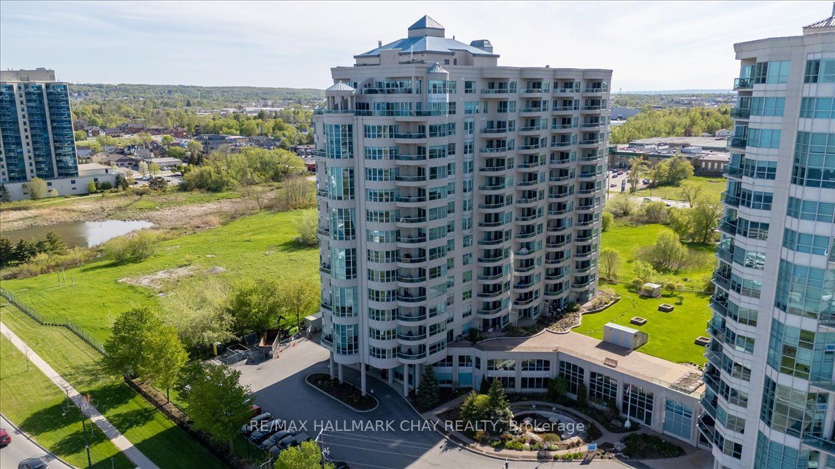 2 Toronto Street 605 Property Photo 3
