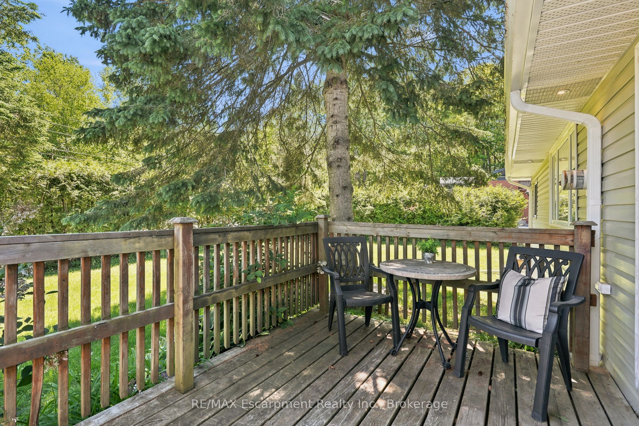 16 Hiawatha Road Property Photo 6