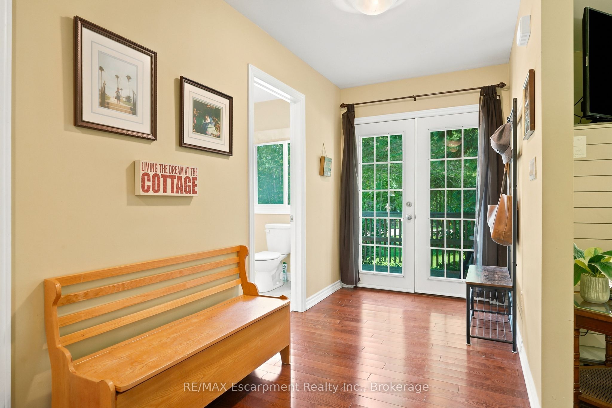 16 Hiawatha Road Property Photo 13