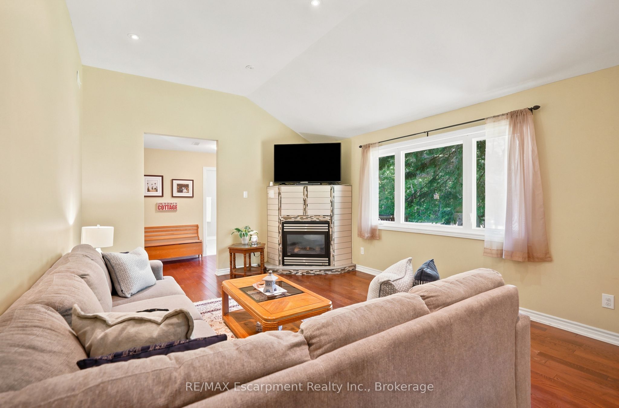 16 Hiawatha Road Property Photo 17