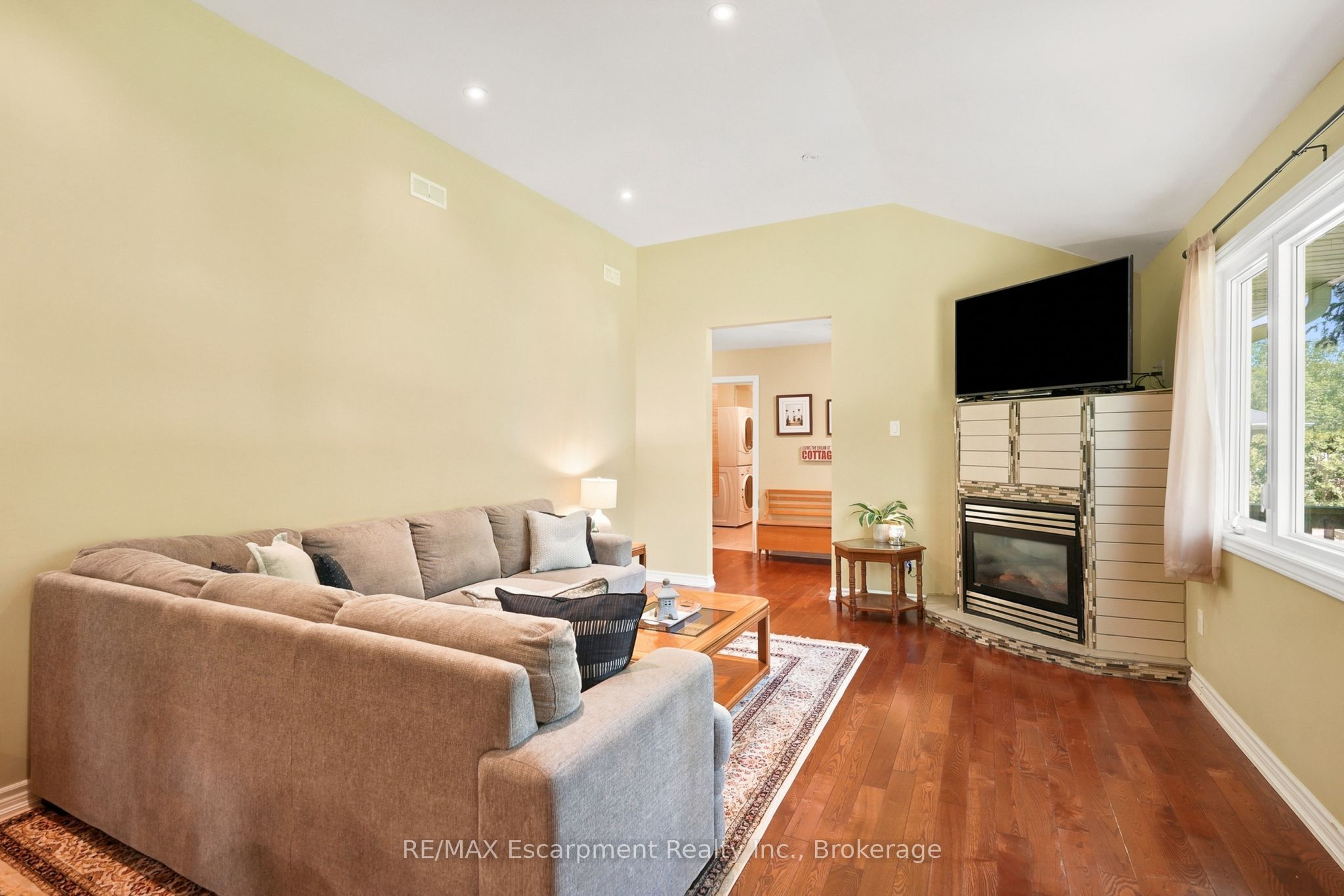 16 Hiawatha Road Property Photo 18