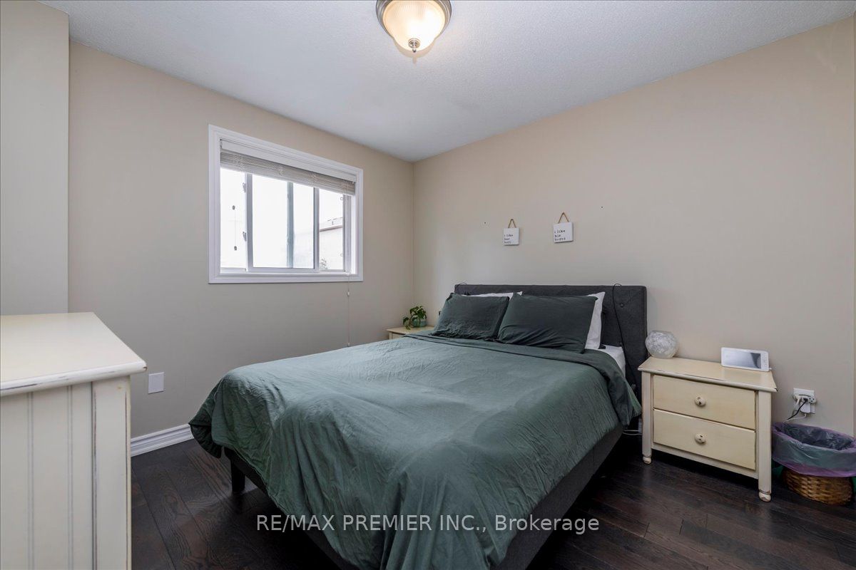 129 Chalmers Drive Property Photo 9