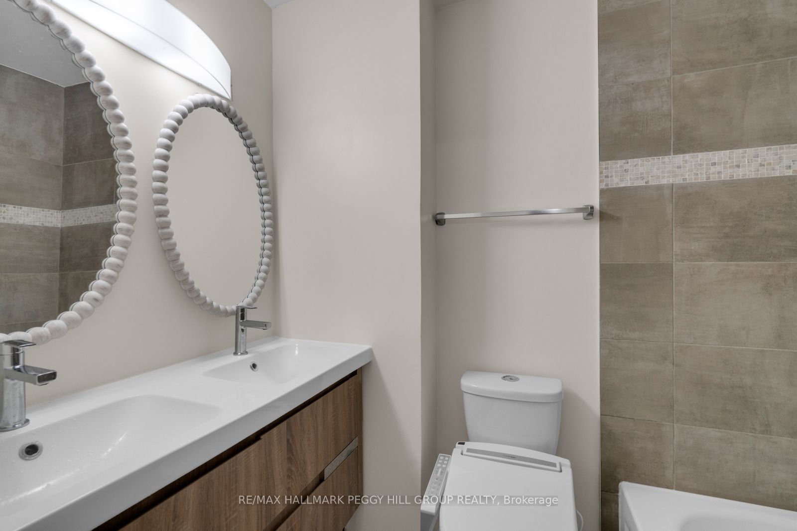 63 Ferris Lane B1 Property Photo 7