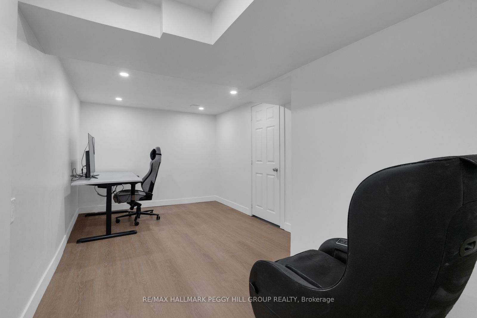 63 Ferris Lane B1 Property Photo 8
