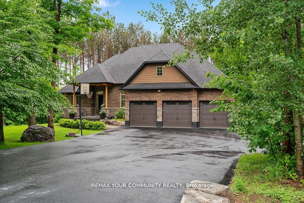 S13722820 Property Photo 1