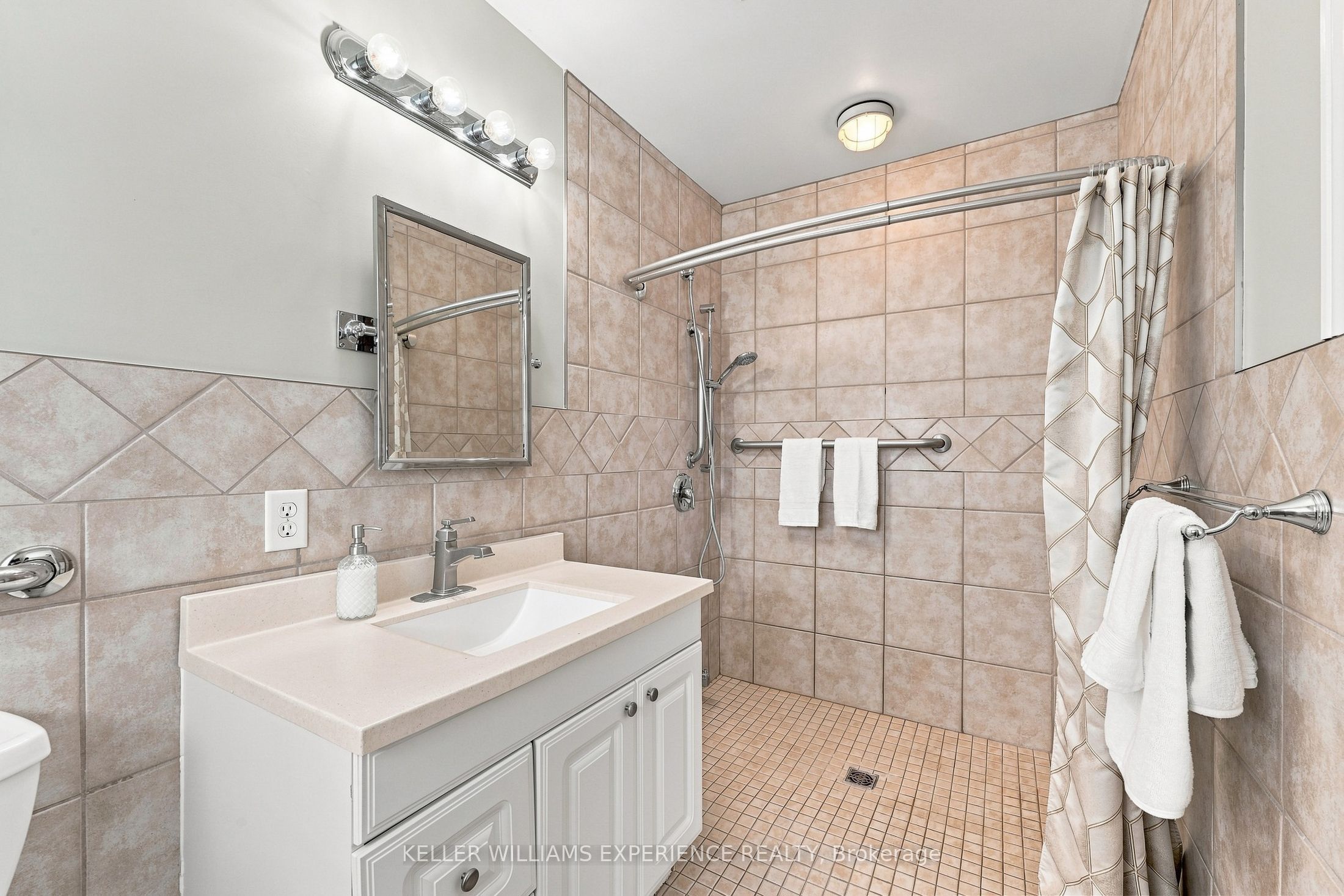 7 Stanley Street Property Photo 19