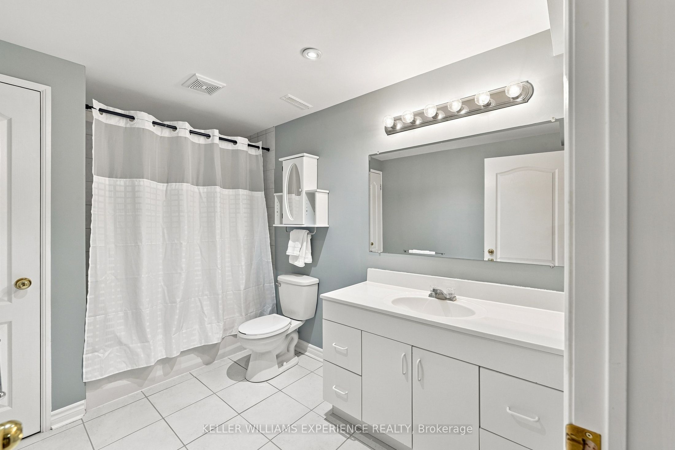 7 Stanley Street Property Photo 34