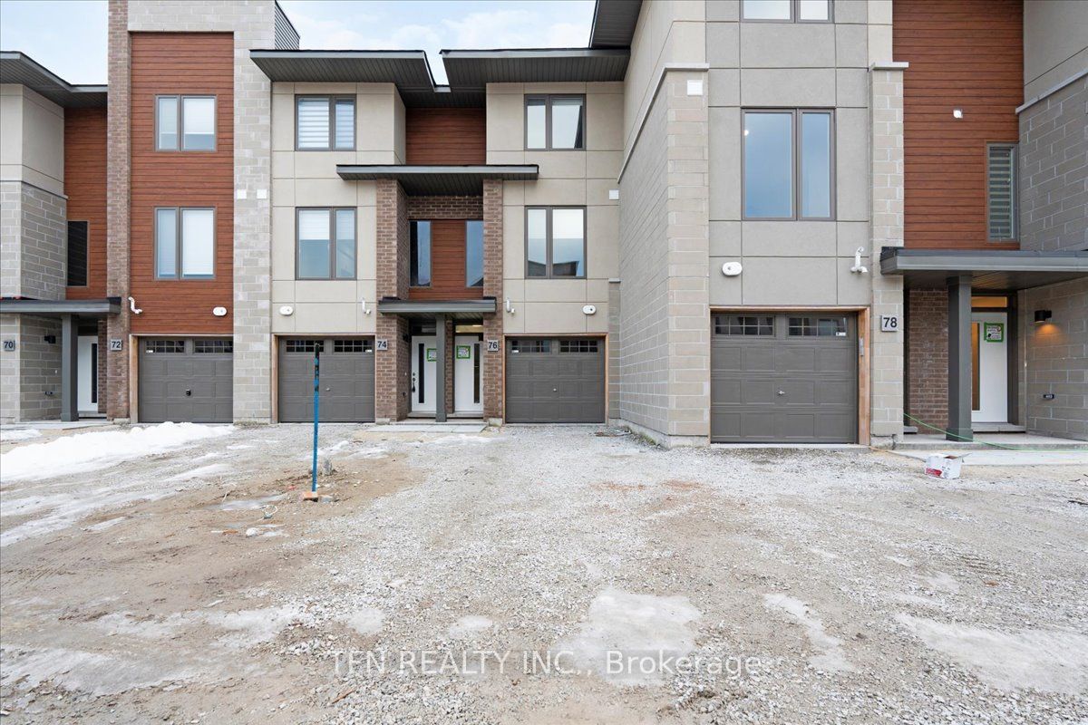 77 Winters Crescent N Property Photo 1