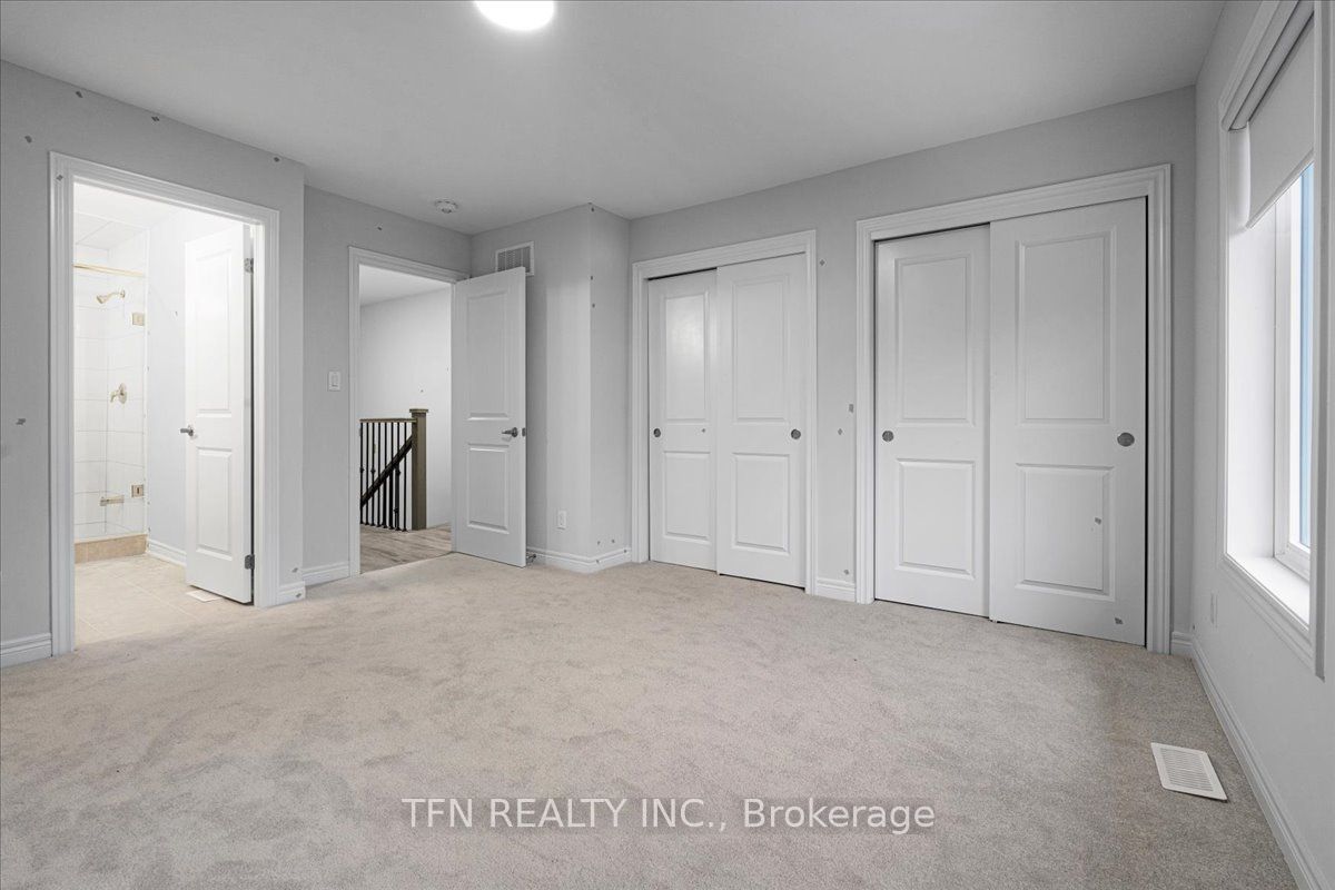 77 Winters Crescent N Property Photo 11