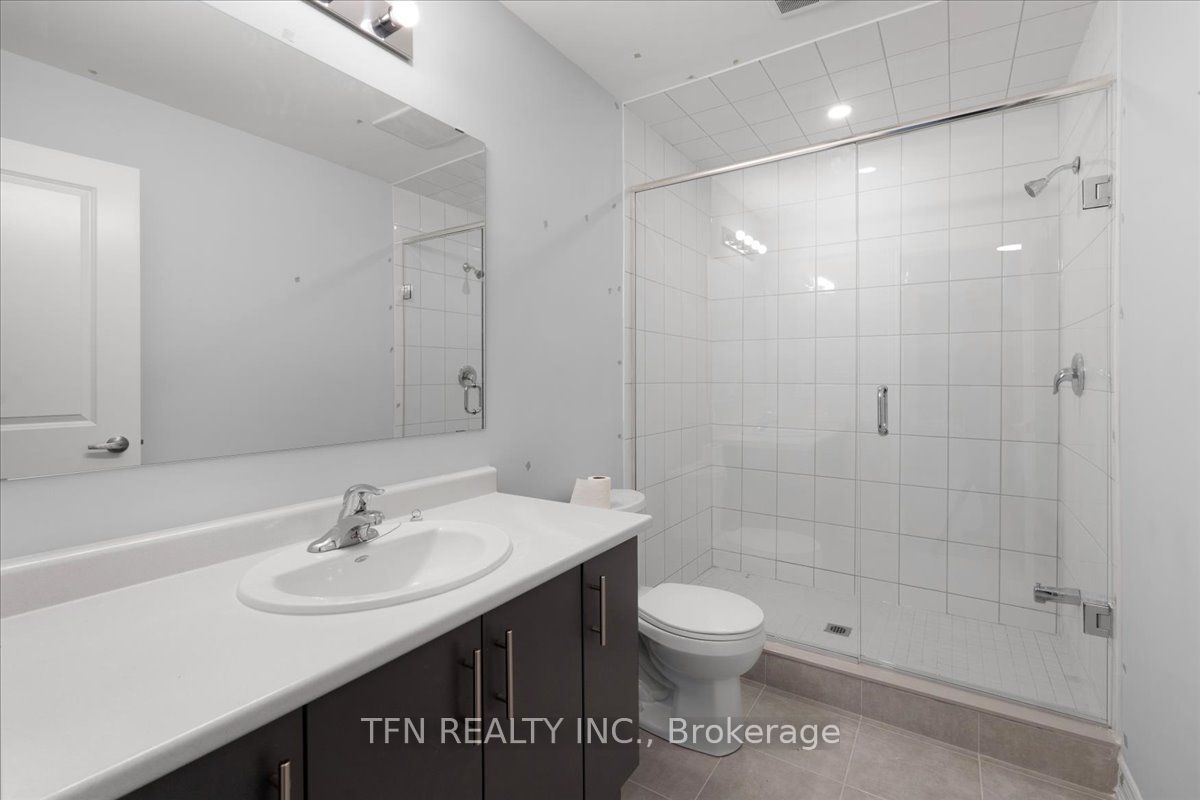 77 Winters Crescent N Property Photo 12