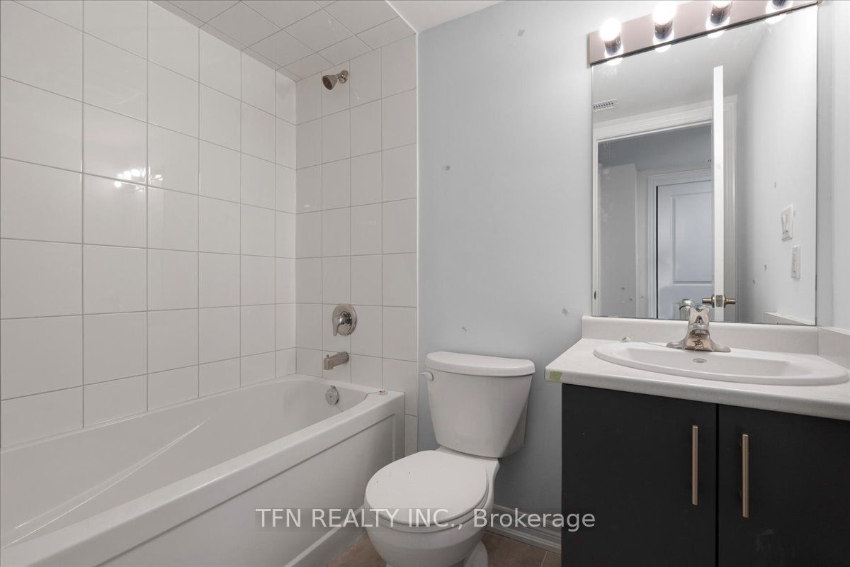 77 Winters Crescent N Property Photo 17