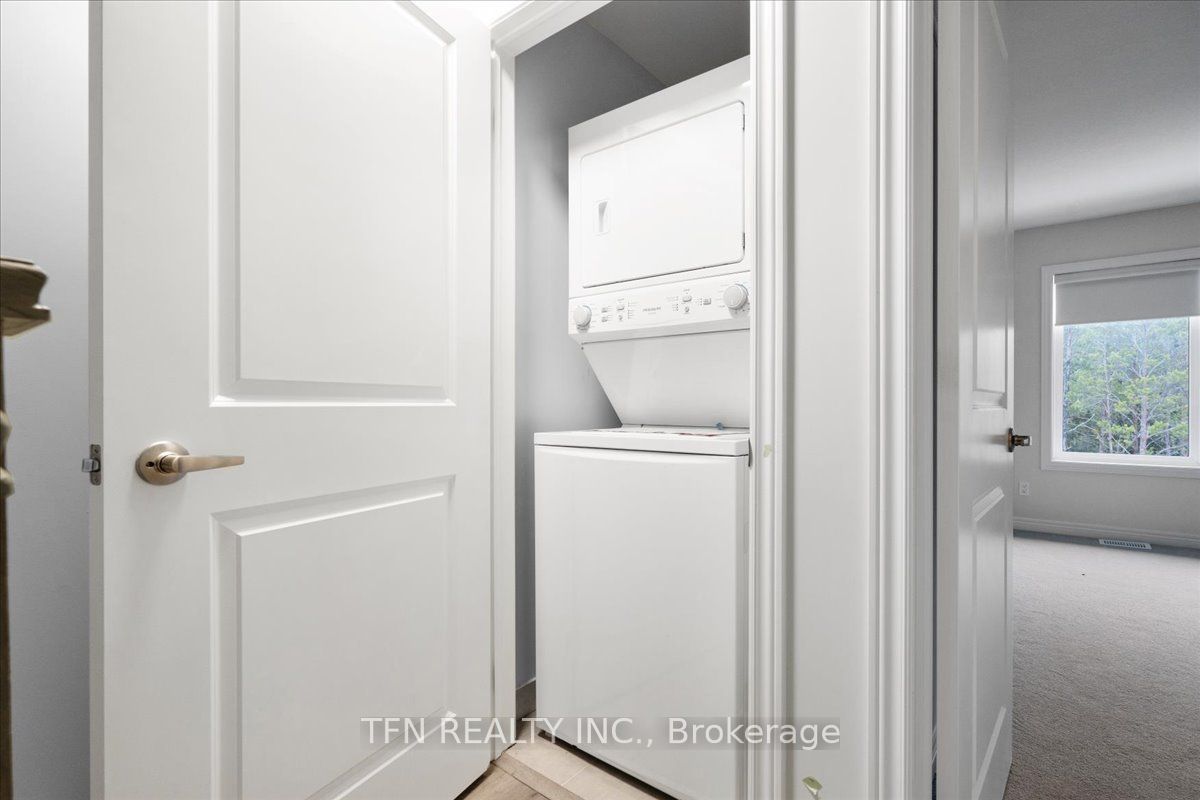 77 Winters Crescent N Property Photo 18