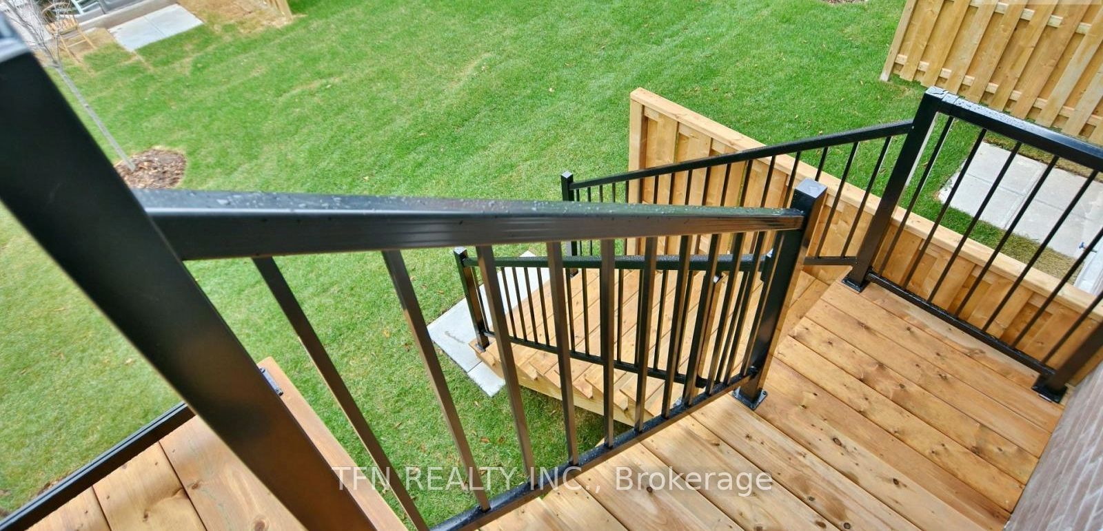 77 Winters Crescent N Property Photo 20