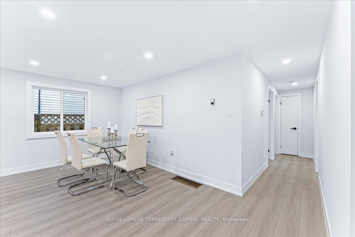 118 Shakespeare Crescent Upper Property Photo 17