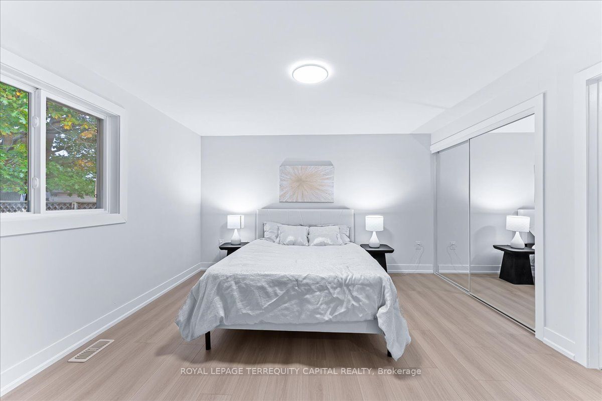 118 Shakespeare Crescent Upper Property Photo 21